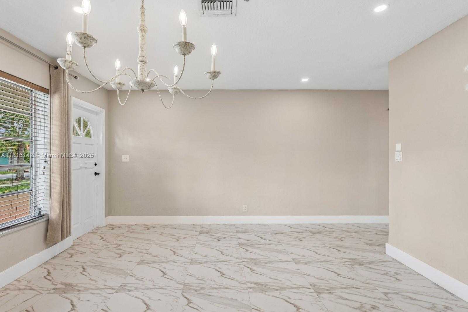 Small Image of 919 NORTH EAST 4TH ST, Hallandale Beach Number 7