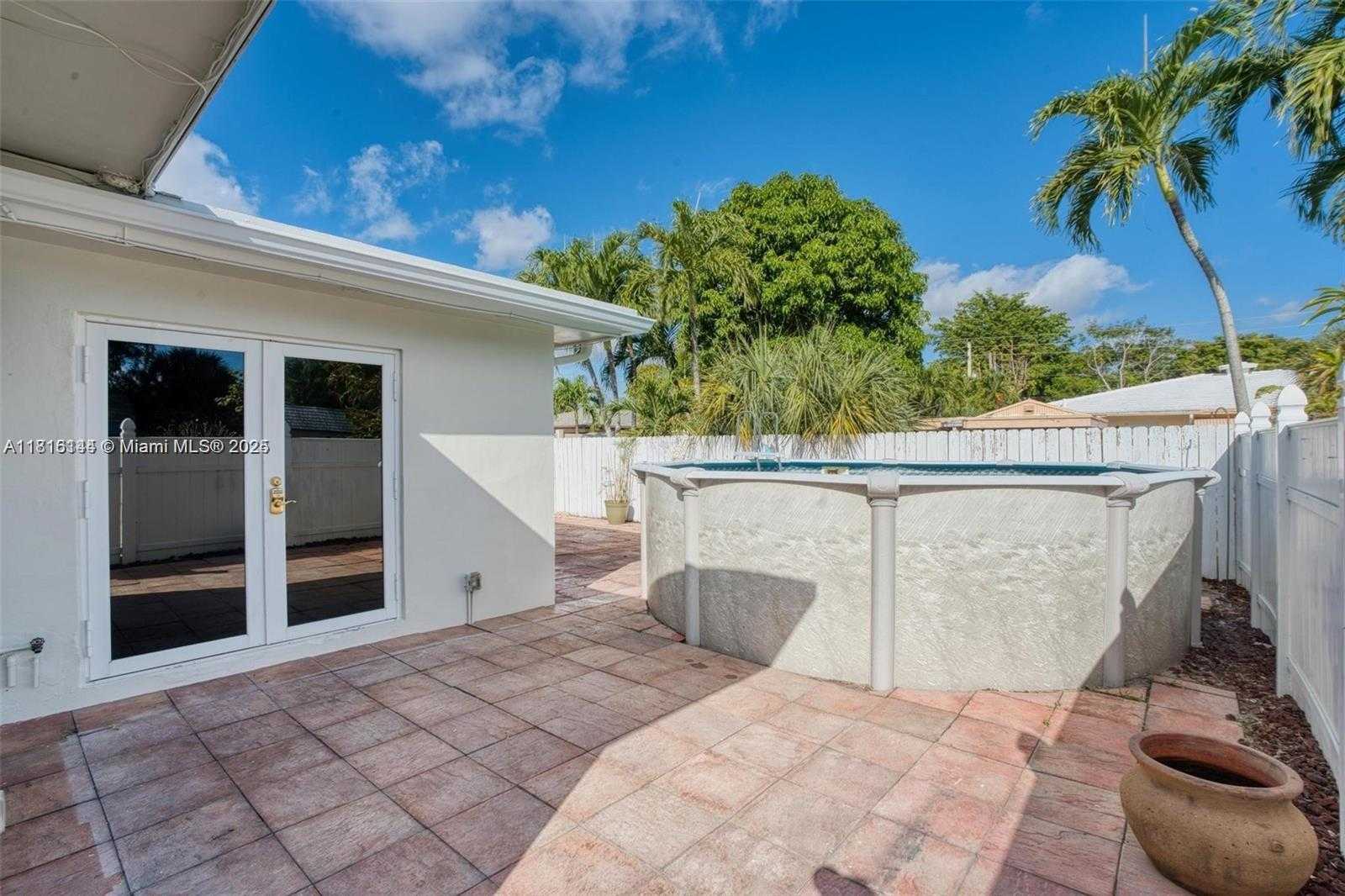 Small Image of 735 NORTH EAST 38TH ST, Oakland Park Number 15