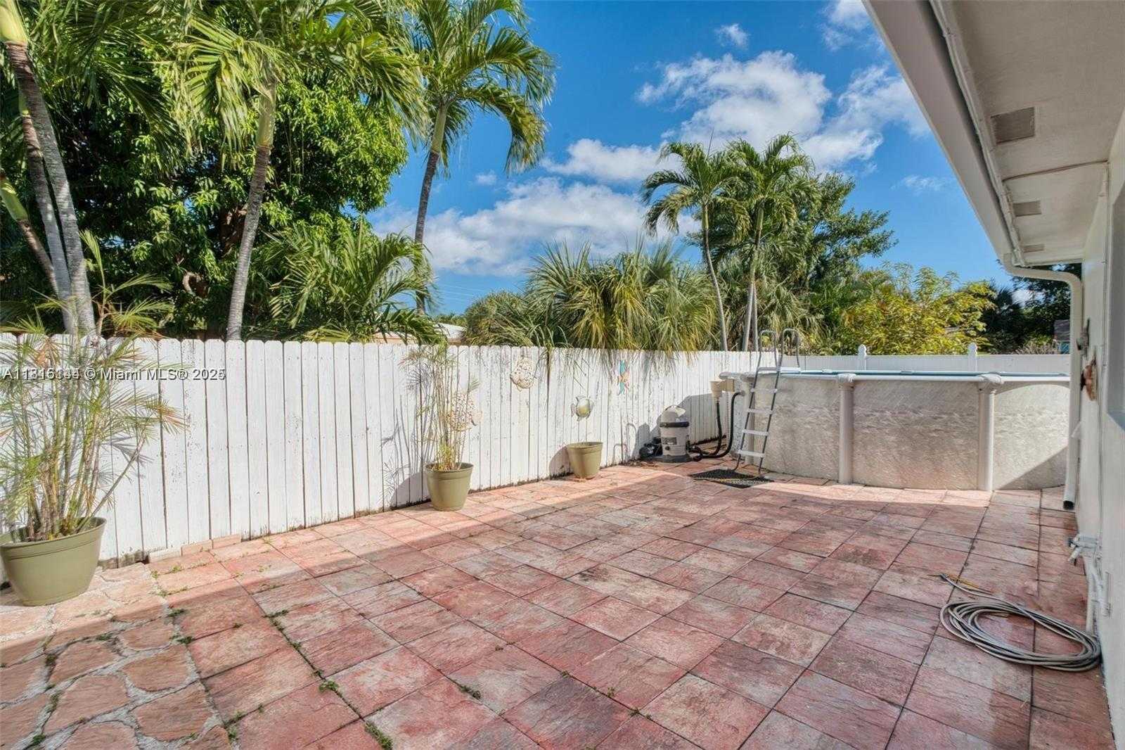 Small Image of 735 NORTH EAST 38TH ST, Oakland Park Number 16