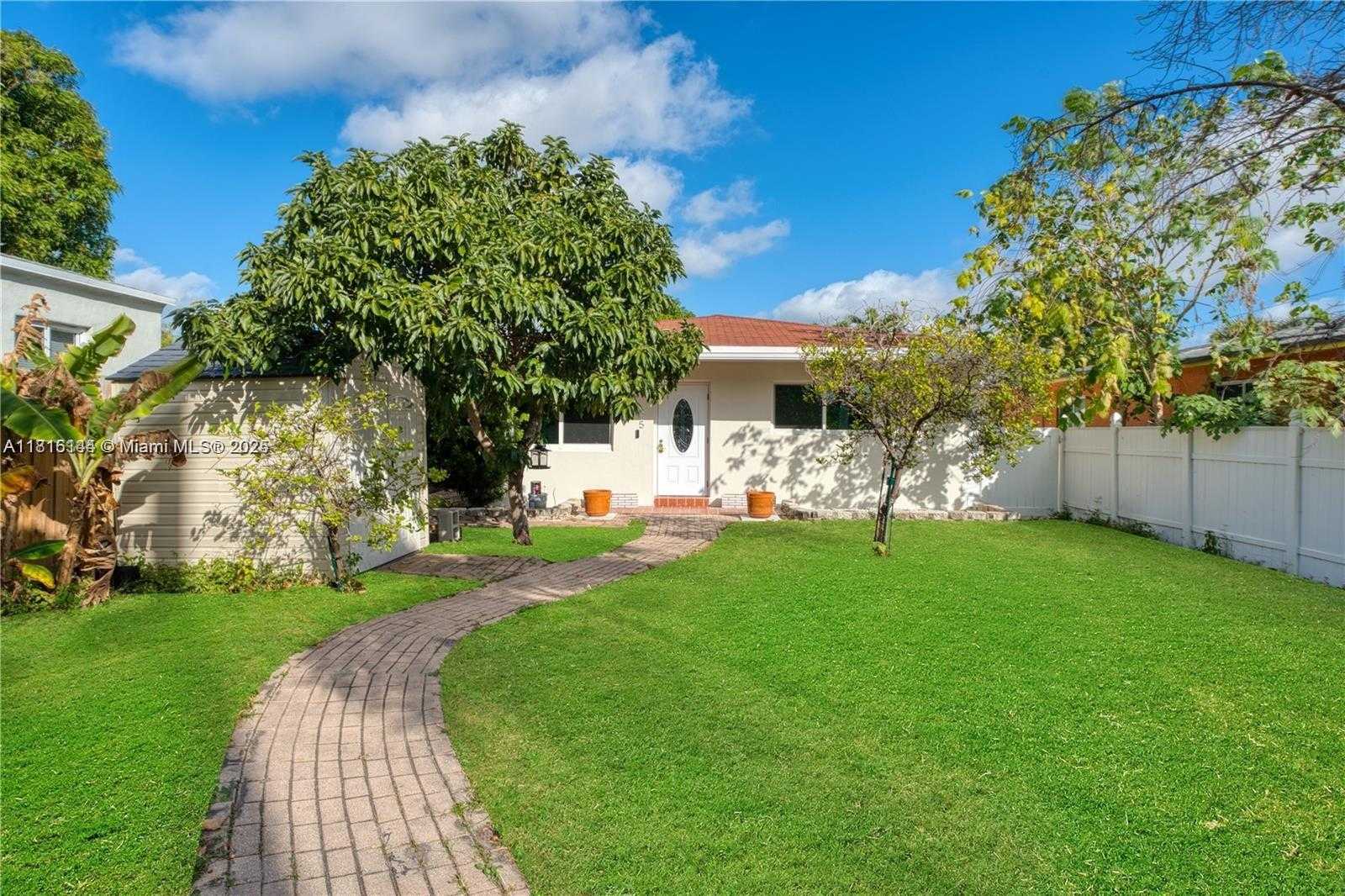 Small Image of 735 NORTH EAST 38TH ST, Oakland Park Number 2