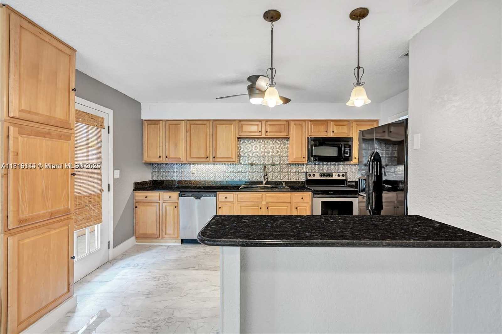Small Image of 735 NORTH EAST 38TH ST, Oakland Park Number 5