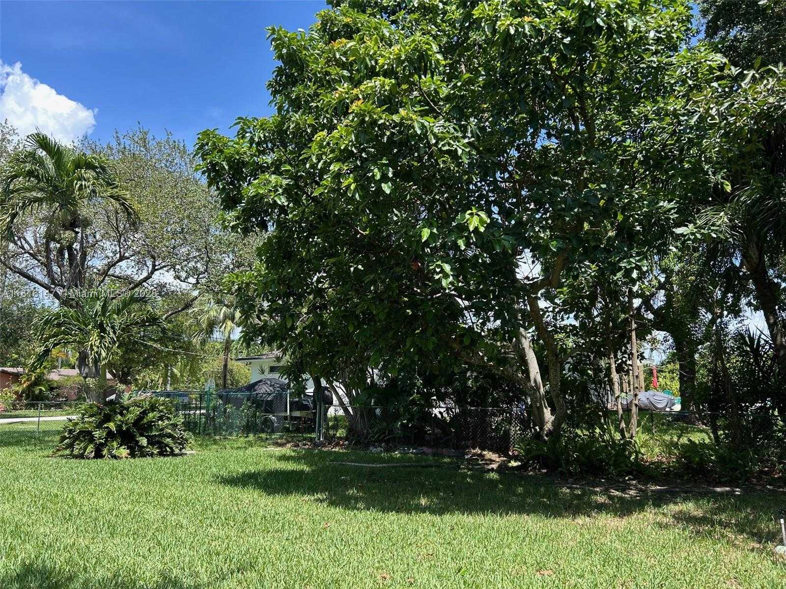 Small Image of 17221 SOUTH WEST 87TH CT, Palmetto Bay Number 16