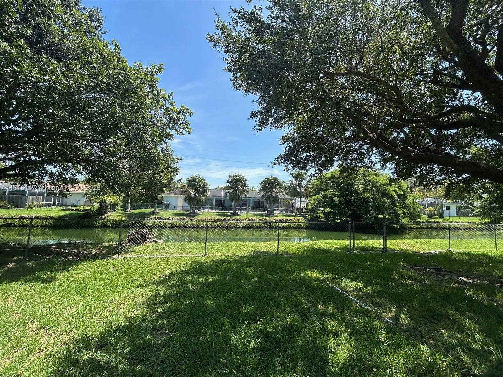 Small Image of 17221 SOUTH WEST 87TH CT, Palmetto Bay Number 18
