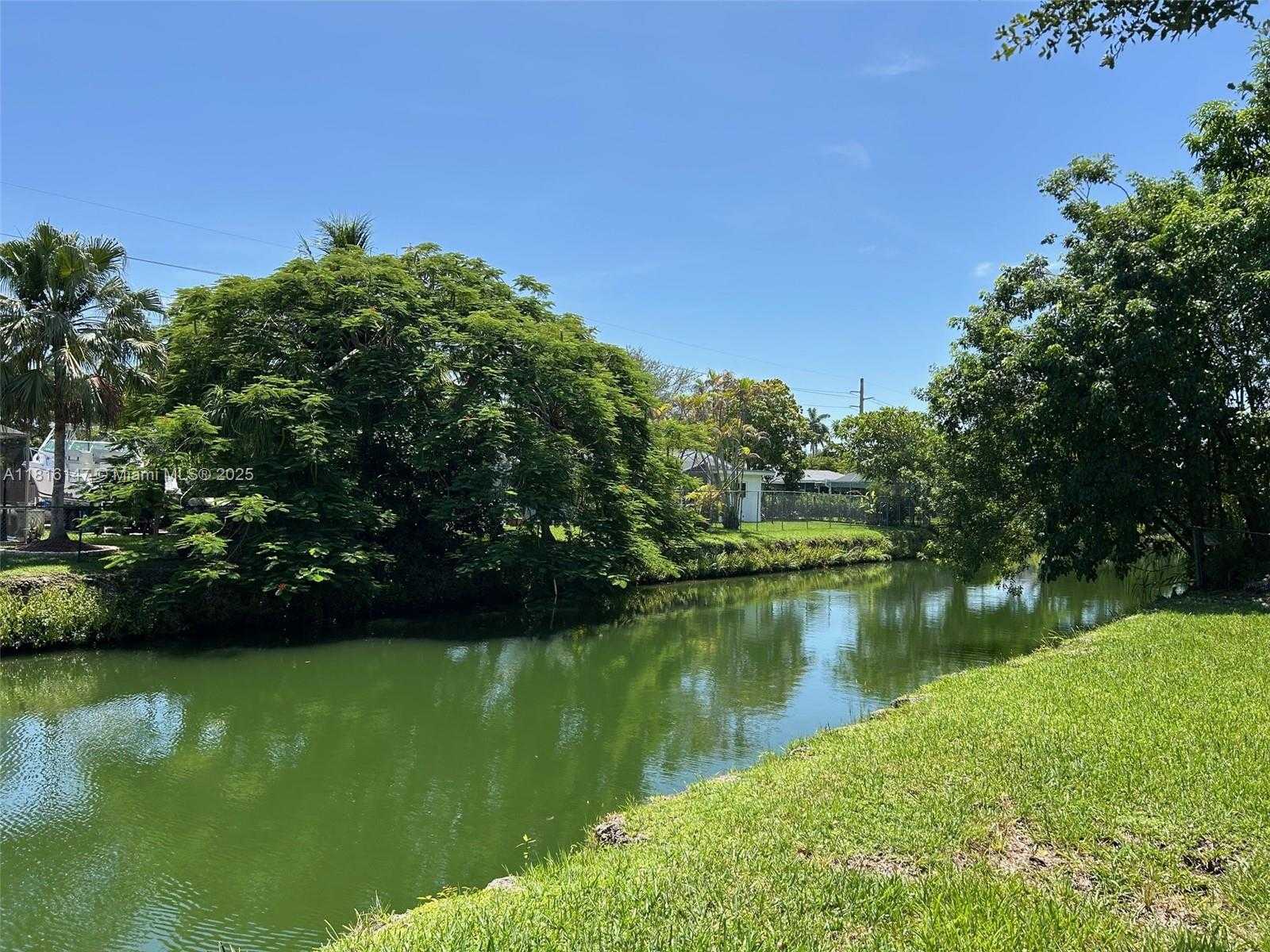 Small Image of 17221 SOUTH WEST 87TH CT, Palmetto Bay Number 20