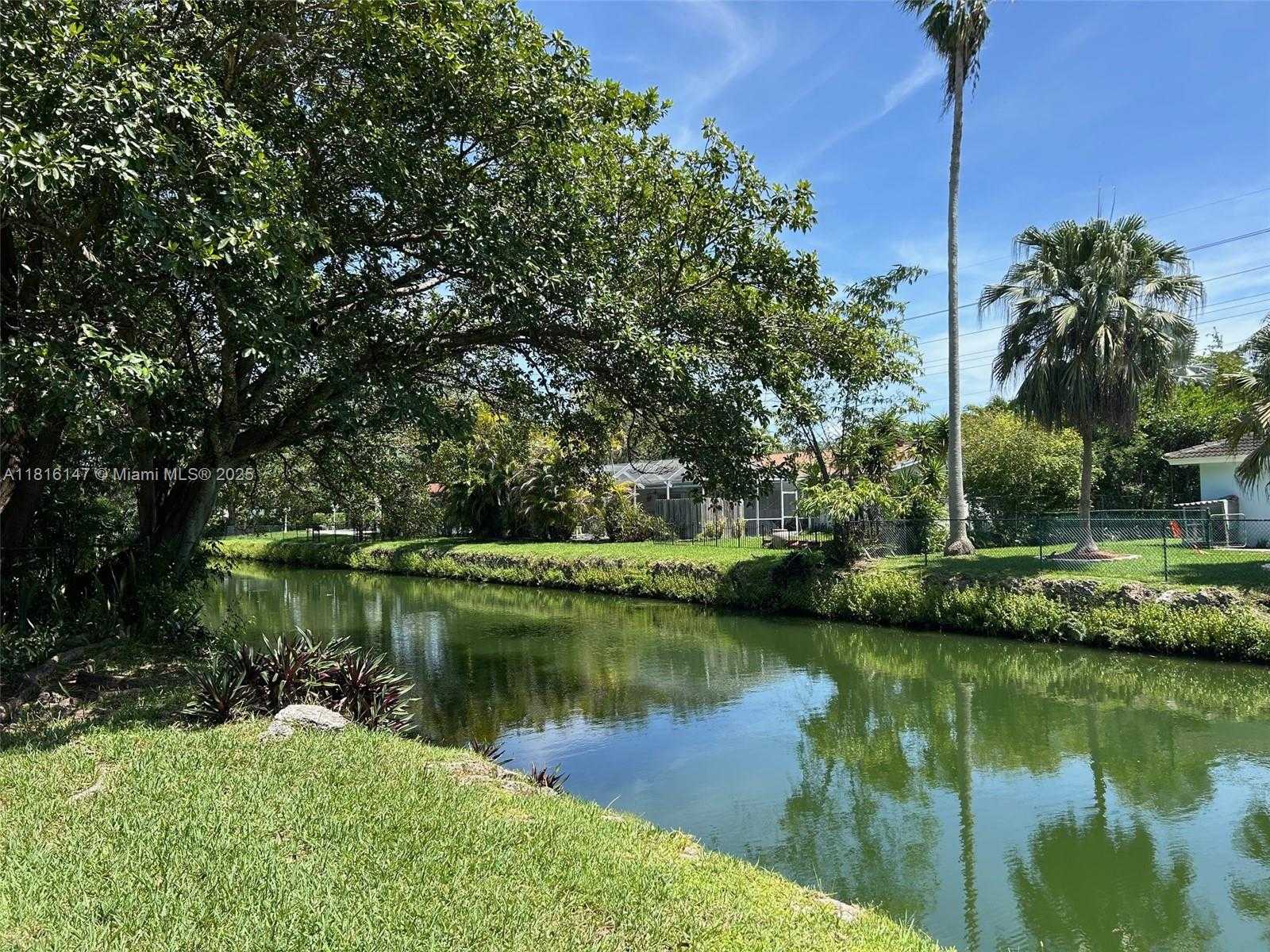 Small Image of 17221 SOUTH WEST 87TH CT, Palmetto Bay Number 21