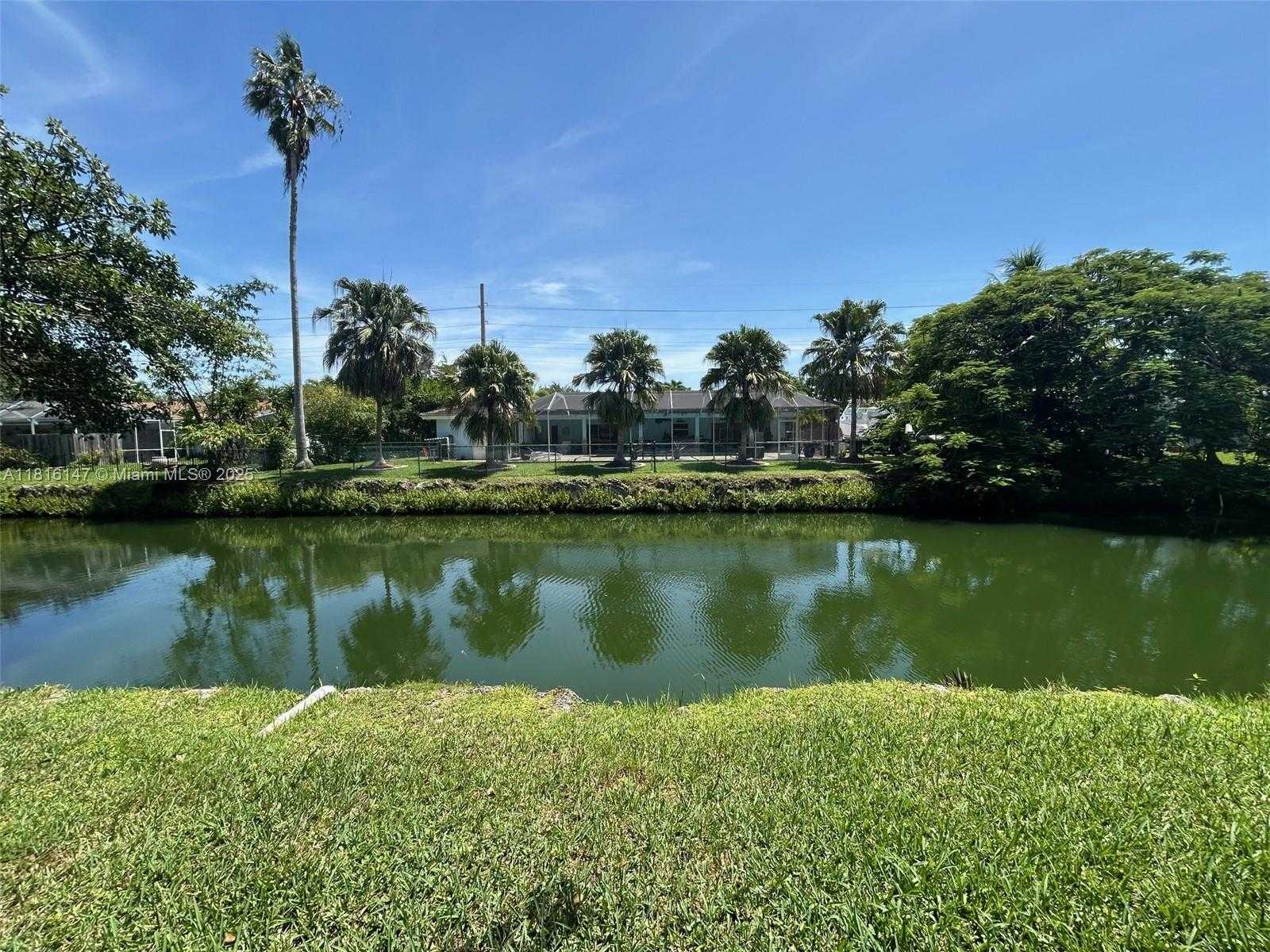 Small Image of 17221 SOUTH WEST 87TH CT, Palmetto Bay Number 22