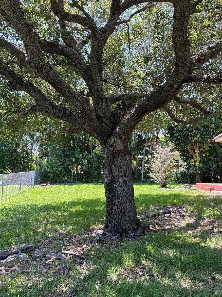 Small Image of 17221 SOUTH WEST 87TH CT, Palmetto Bay Number 25