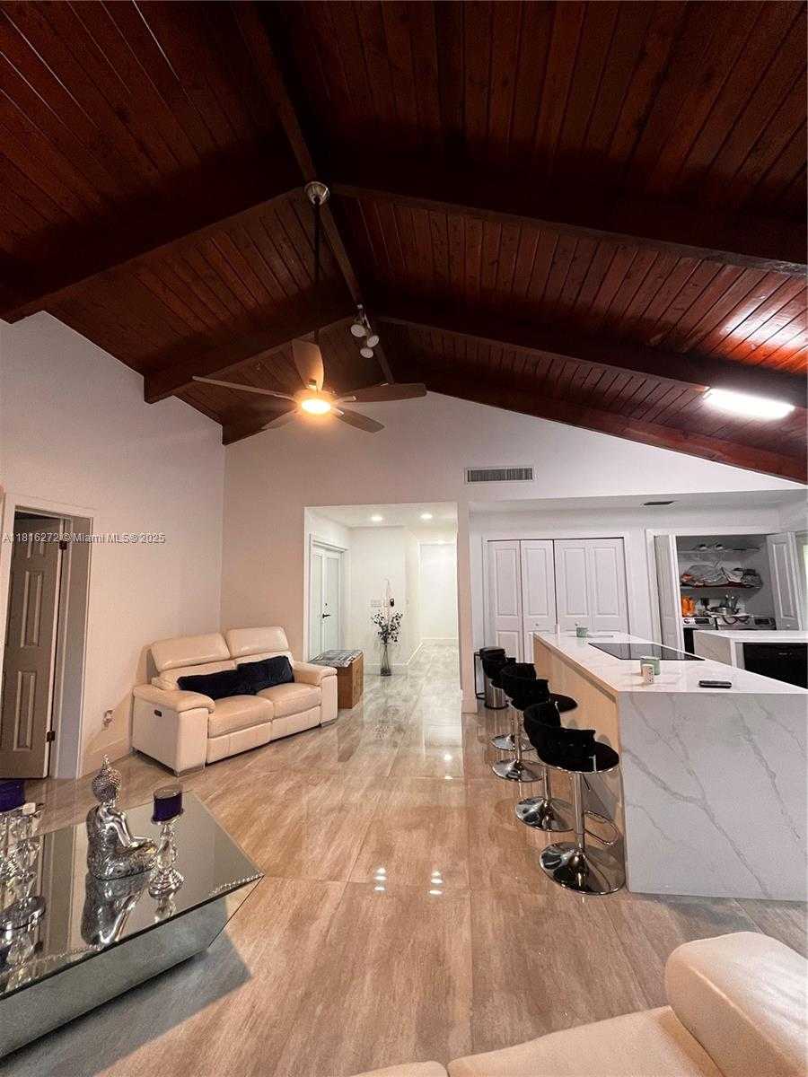 Small Image of 2213 NOVA VILLAGE DR, Davie Number 21