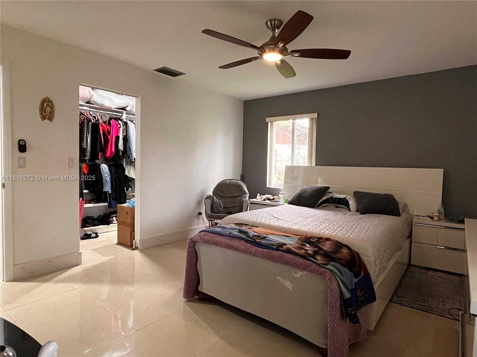 Small Image of 2213 NOVA VILLAGE DR, Davie Number 29