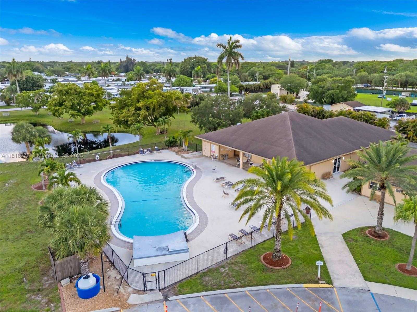 Small Image of 8360 SOUTH WEST 21ST ST, Davie Number 46
