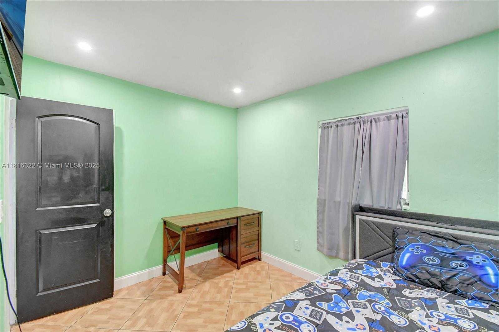 Small Image of 6336 SOUTH WEST 22ND ST, Miramar Number 11