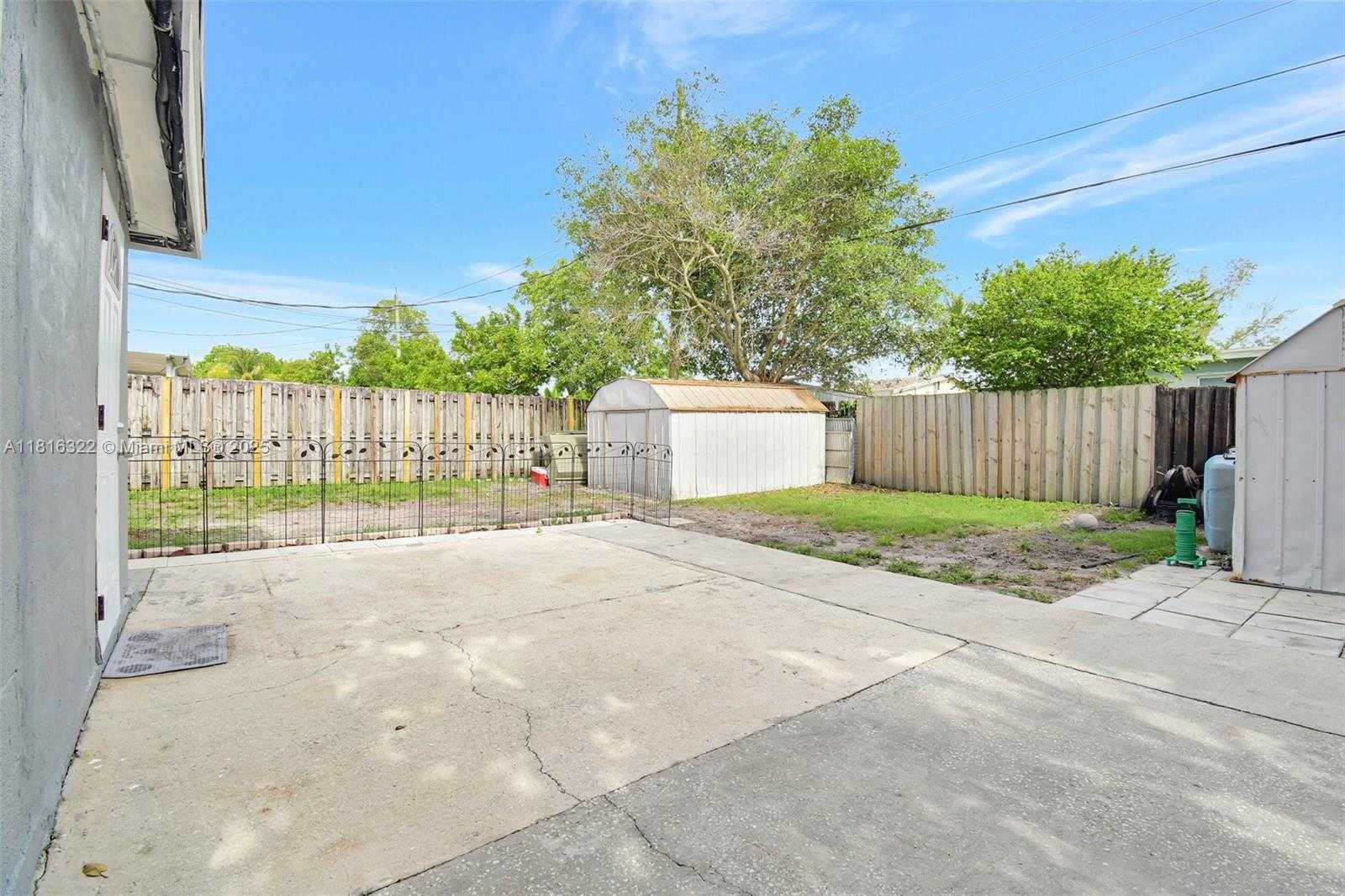 Small Image of 6336 SOUTH WEST 22ND ST, Miramar Number 24