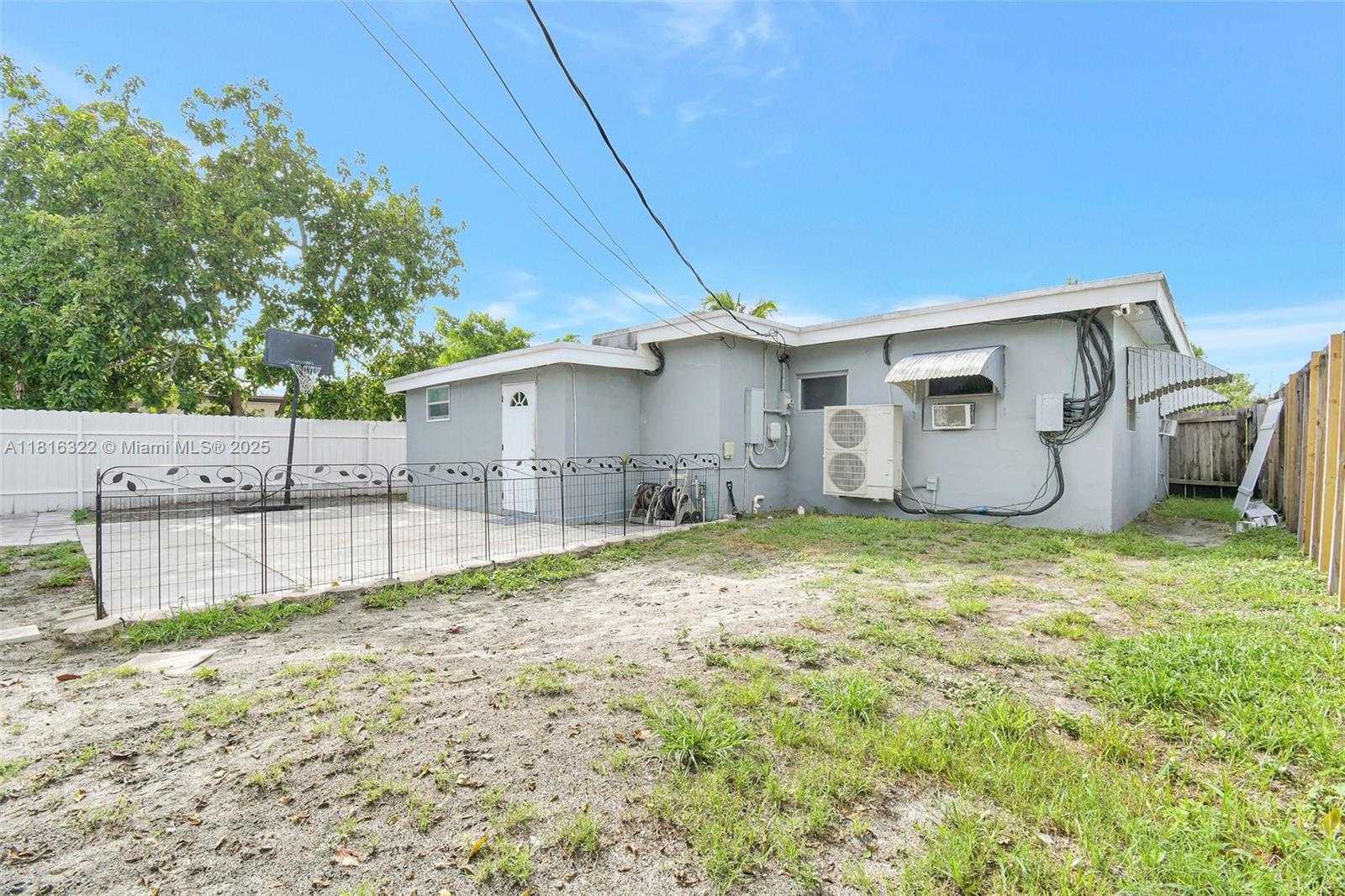 Small Image of 6336 SOUTH WEST 22ND ST, Miramar Number 26