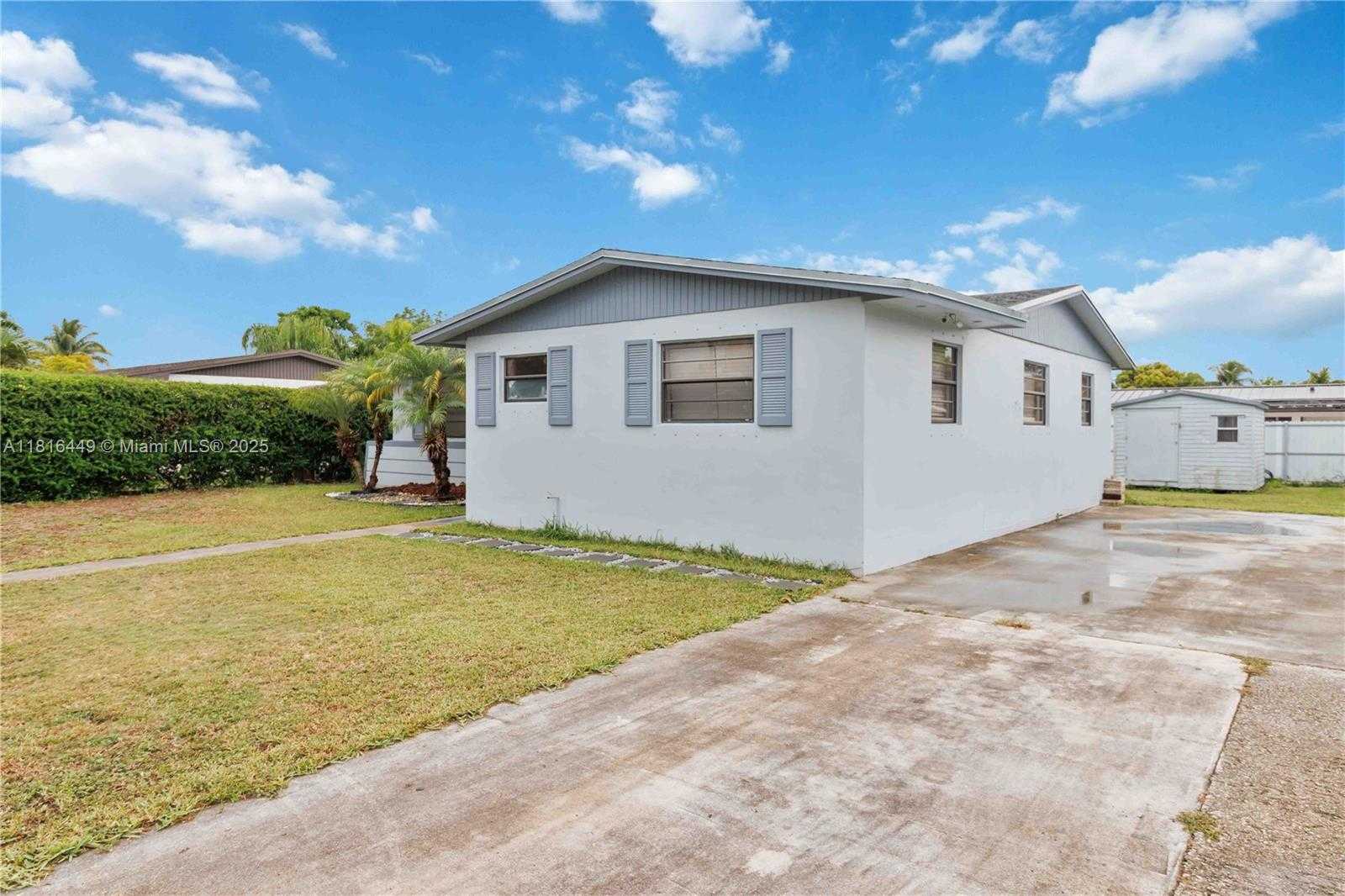 Small Image of 14952 SOUTH WEST 297TH TER, Homestead Number 2