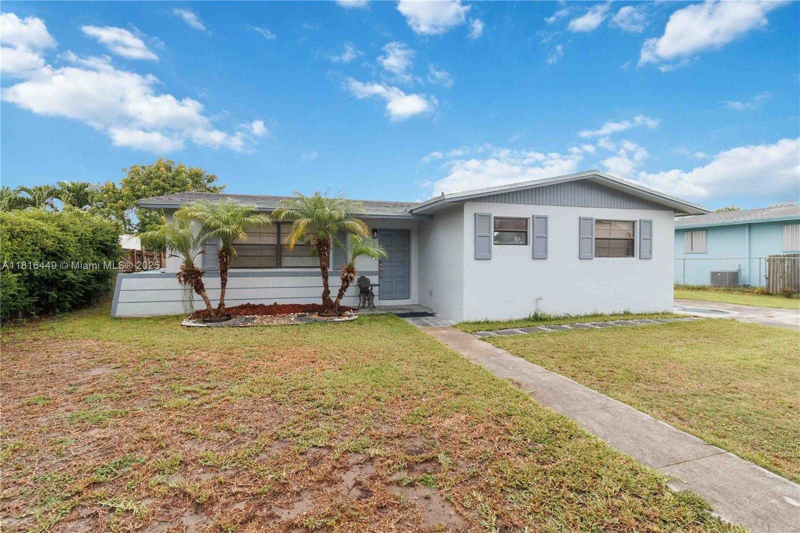 Small Image of 14952 SOUTH WEST 297TH TER, Homestead Number 3