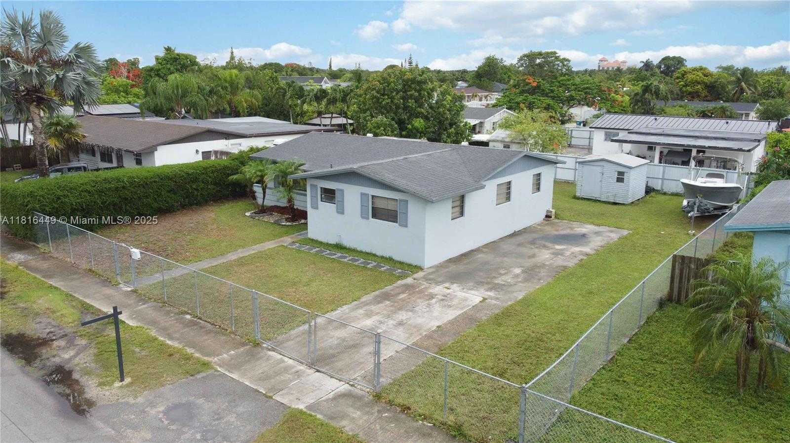 Small Image of 14952 SOUTH WEST 297TH TER, Homestead Number 37