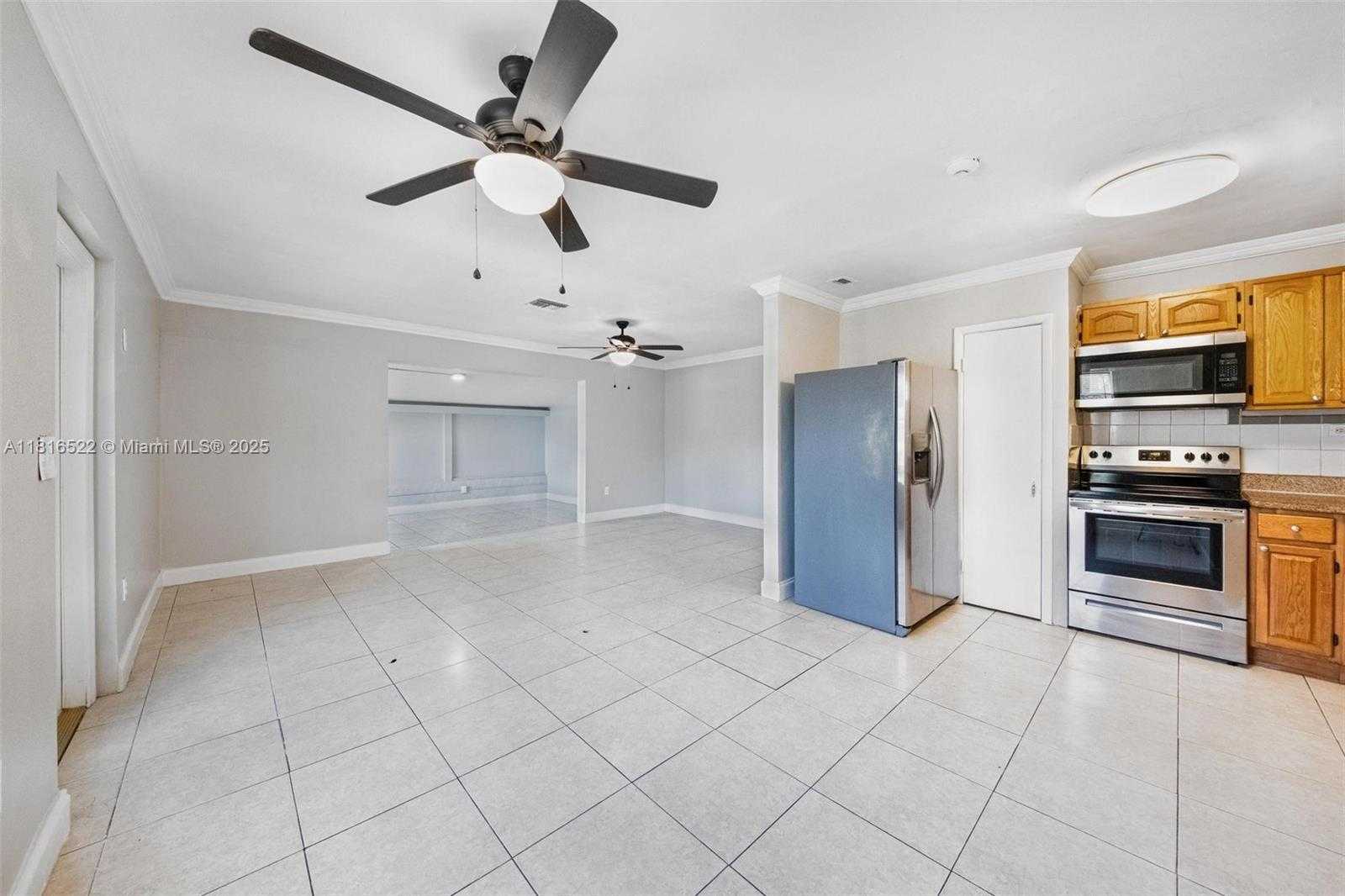 Small Image of 2130 ACAPULCO DR, Miramar Number 11
