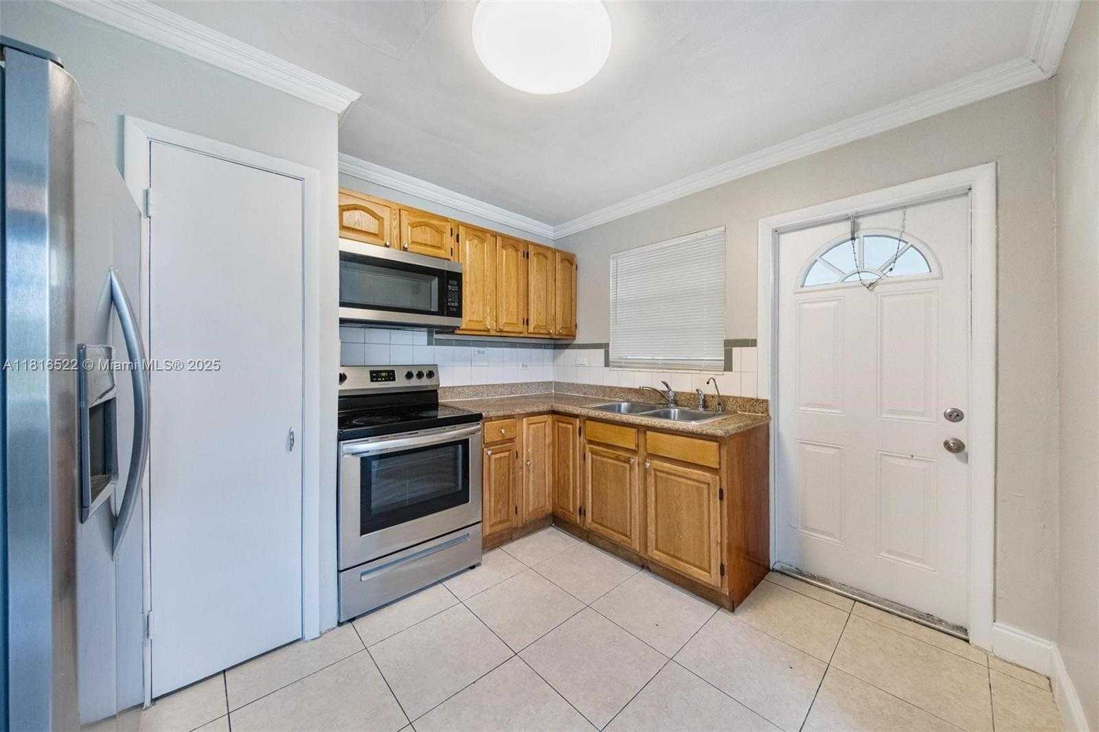 Small Image of 2130 ACAPULCO DR, Miramar Number 12