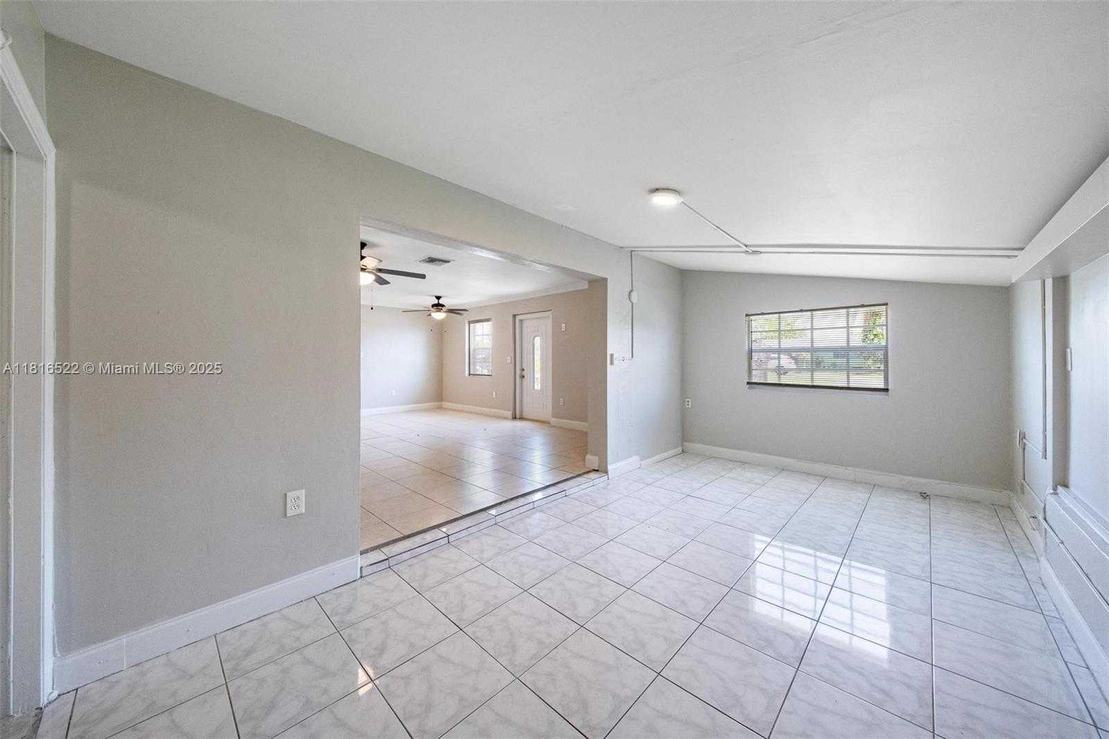Small Image of 2130 ACAPULCO DR, Miramar Number 21