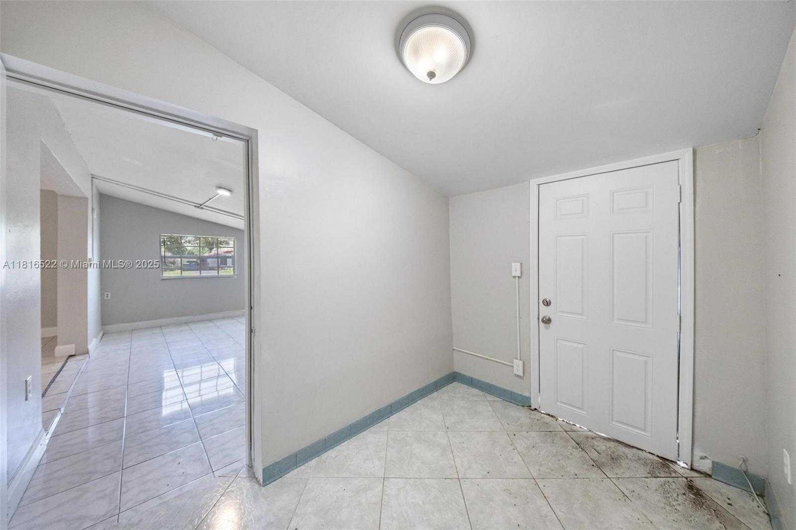 Small Image of 2130 ACAPULCO DR, Miramar Number 22