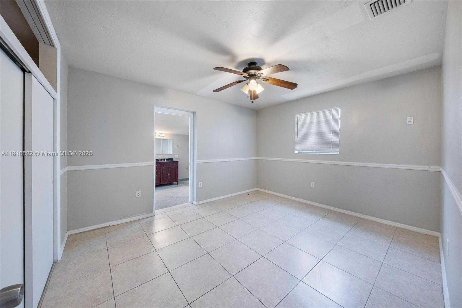 Small Image of 2130 ACAPULCO DR, Miramar Number 26