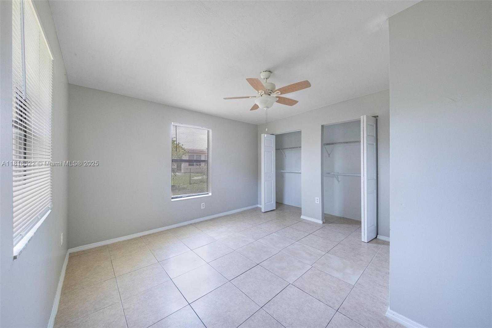 Small Image of 2130 ACAPULCO DR, Miramar Number 32