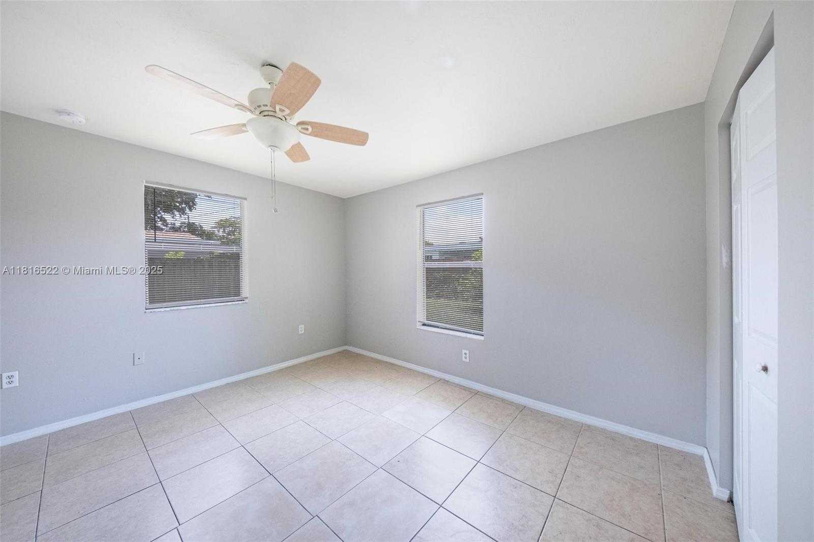 Small Image of 2130 ACAPULCO DR, Miramar Number 34