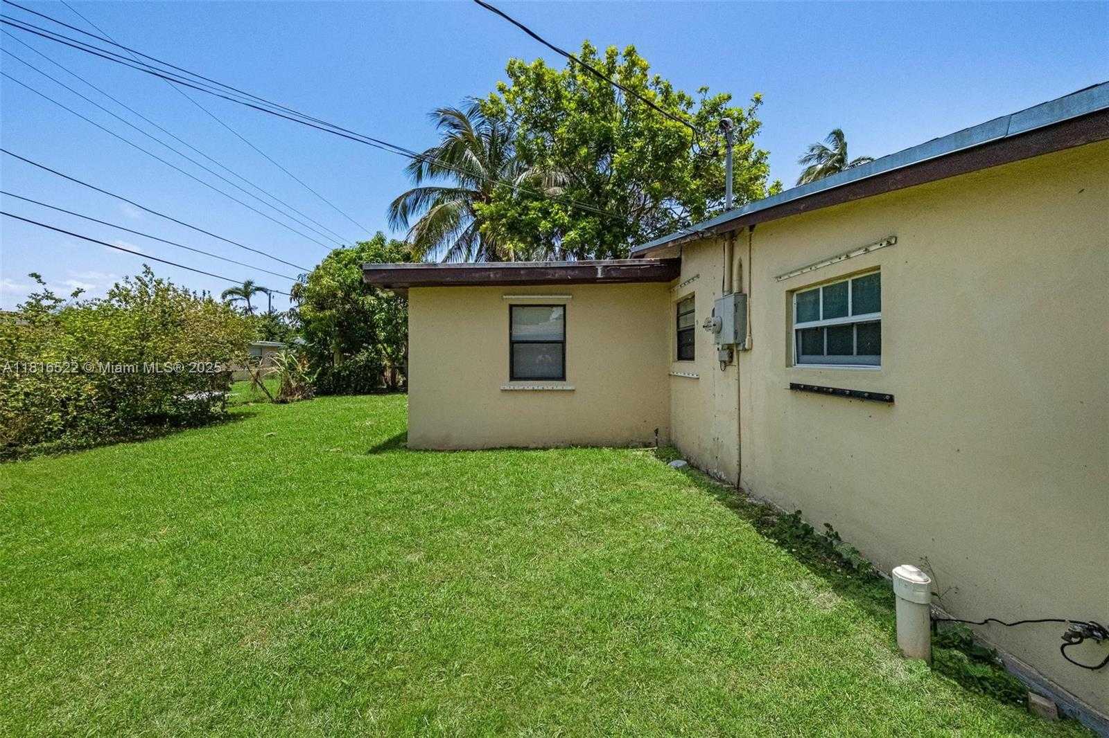 Small Image of 2130 ACAPULCO DR, Miramar Number 38