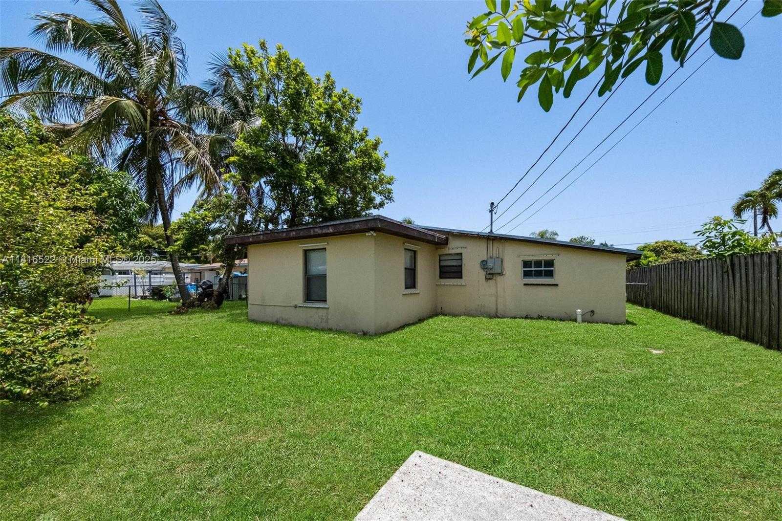 Small Image of 2130 ACAPULCO DR, Miramar Number 42
