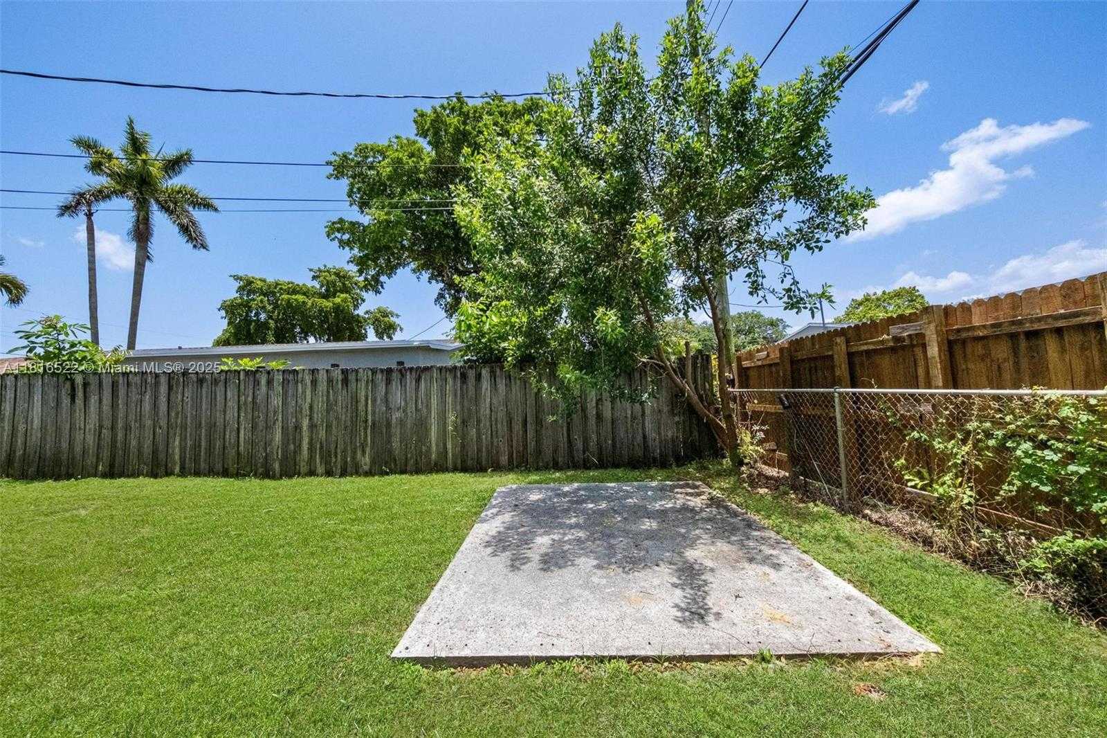 Small Image of 2130 ACAPULCO DR, Miramar Number 43