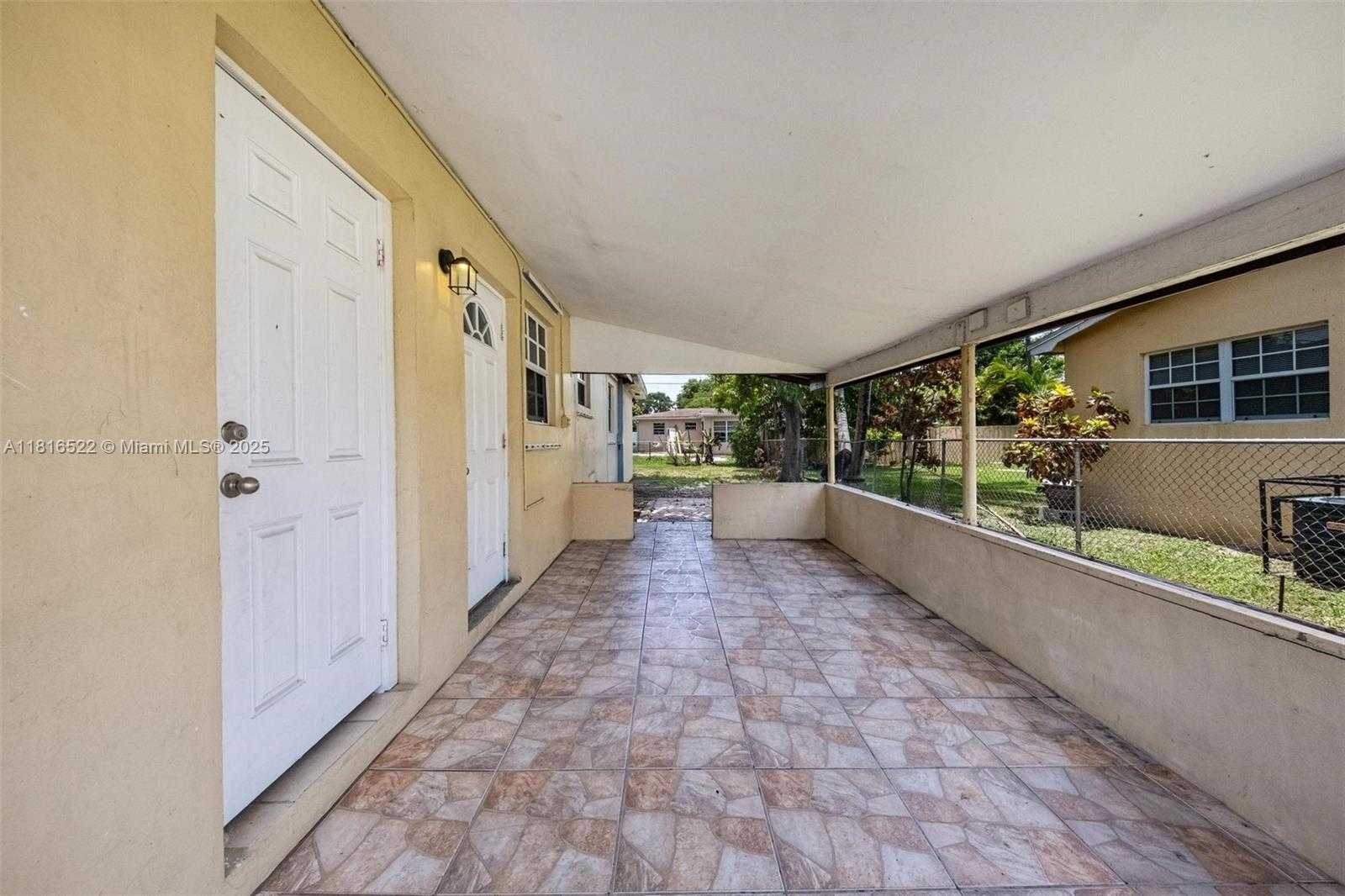 Small Image of 2130 ACAPULCO DR, Miramar Number 45