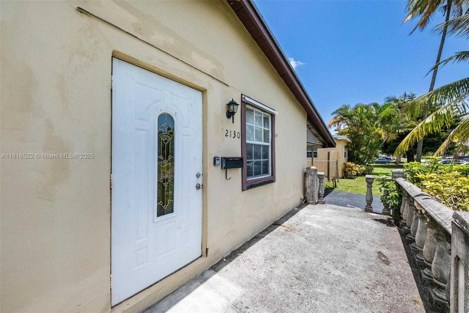 Small Image of 2130 ACAPULCO DR, Miramar Number 6
