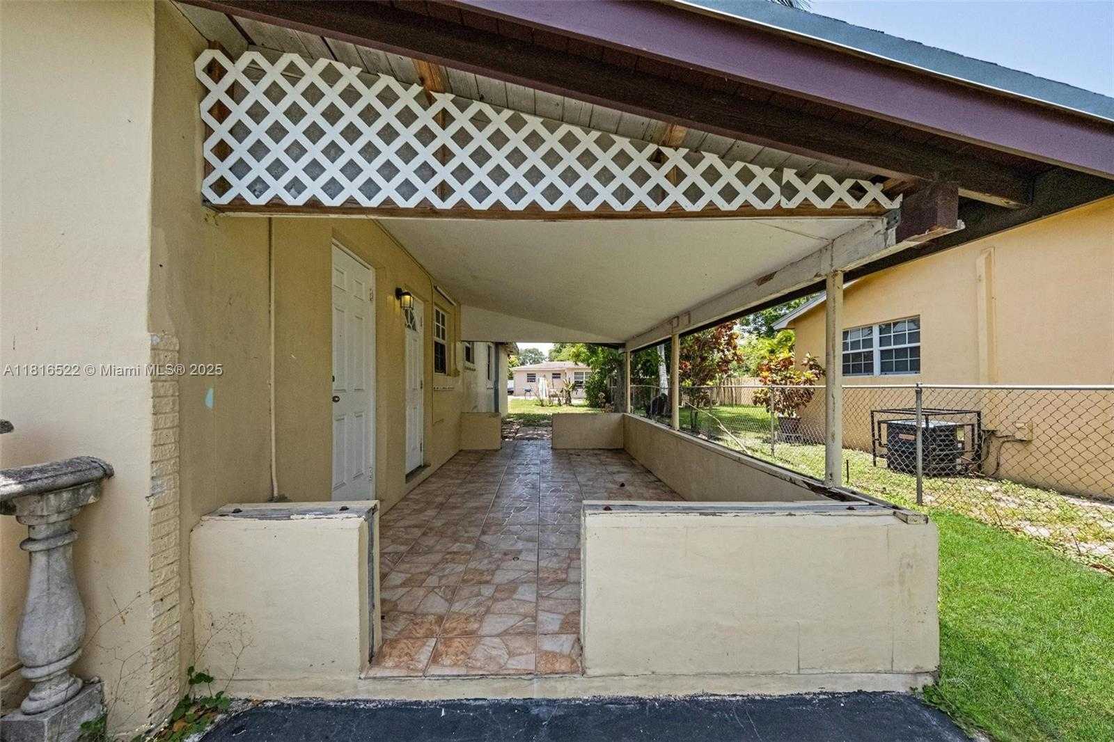 Small Image of 2130 ACAPULCO DR, Miramar Number 8