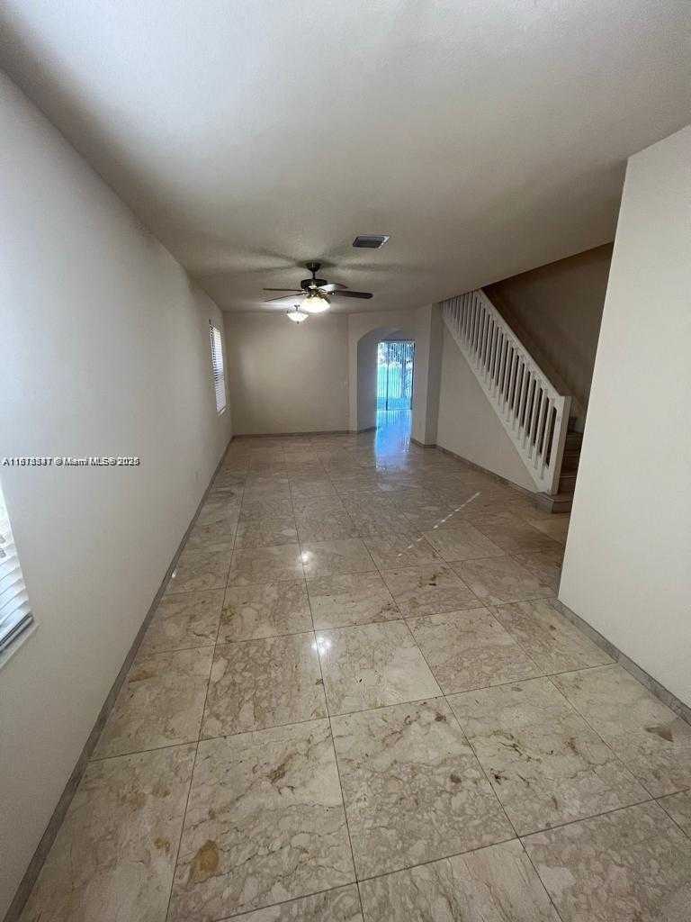 Small Image of 3385 WEST 86TH TER, Hialeah Number 2
