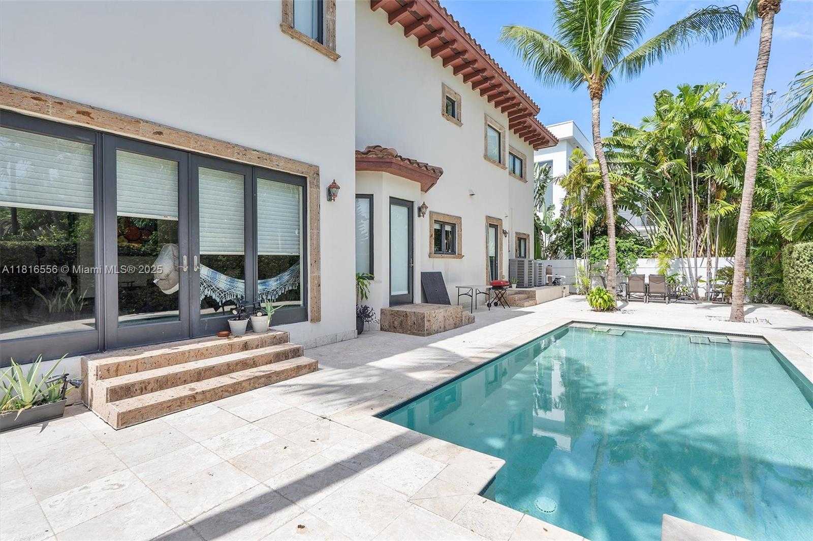 Small Image of 18825 NORTH BAY RD, Sunny Isles Beach Number 13