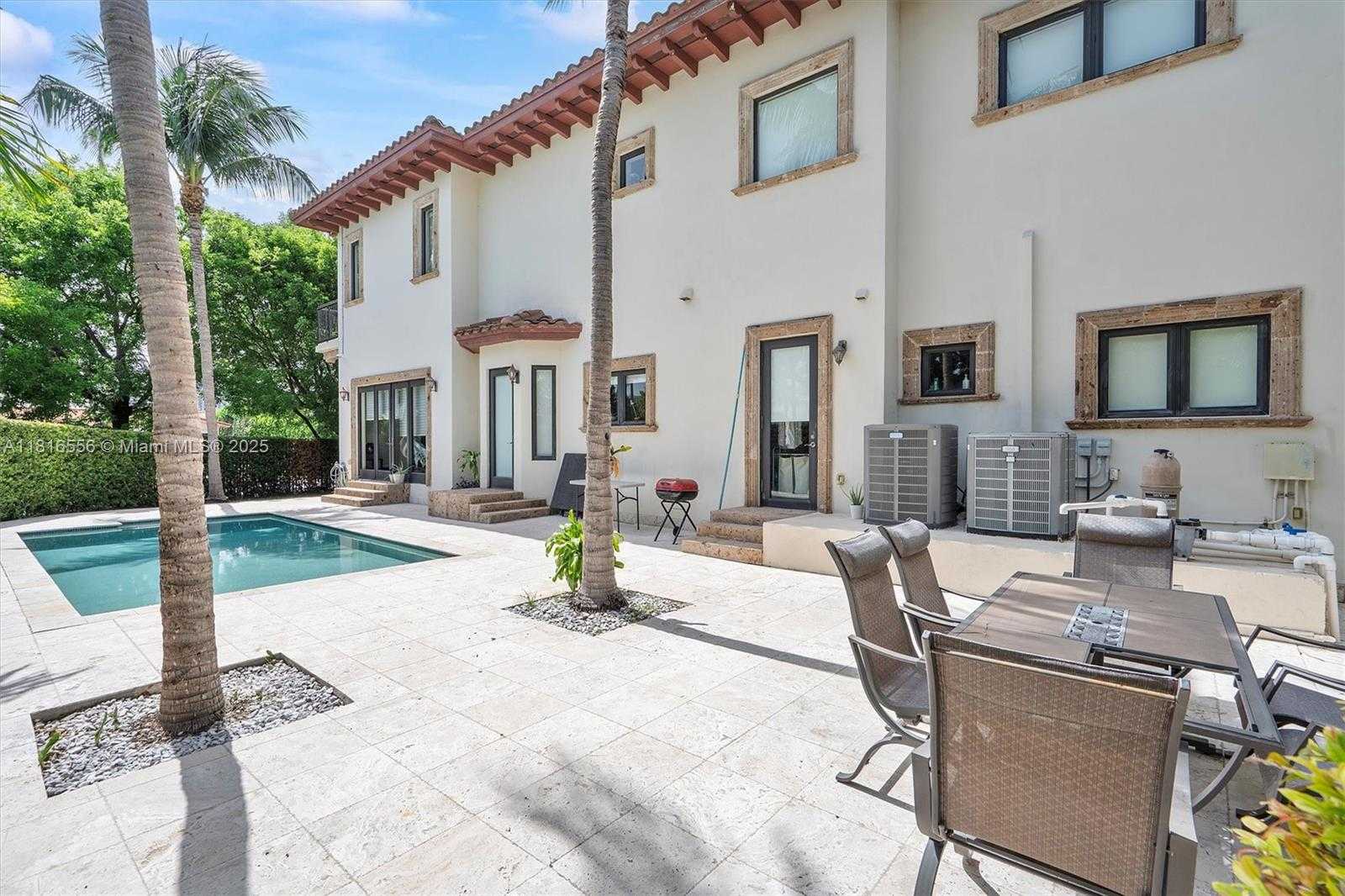 Small Image of 18825 NORTH BAY RD, Sunny Isles Beach Number 14
