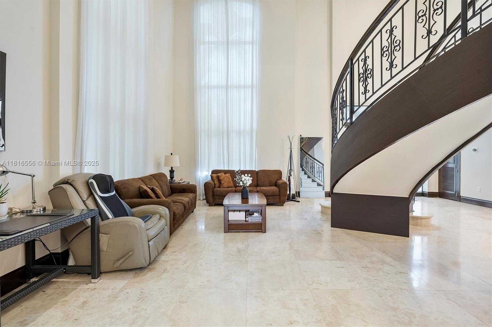 Small Image of 18825 NORTH BAY RD, Sunny Isles Beach Number 16