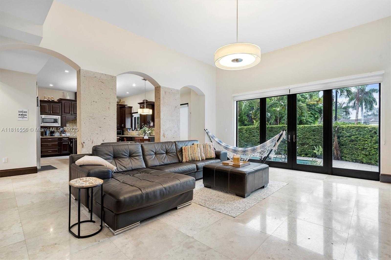 Small Image of 18825 NORTH BAY RD, Sunny Isles Beach Number 19