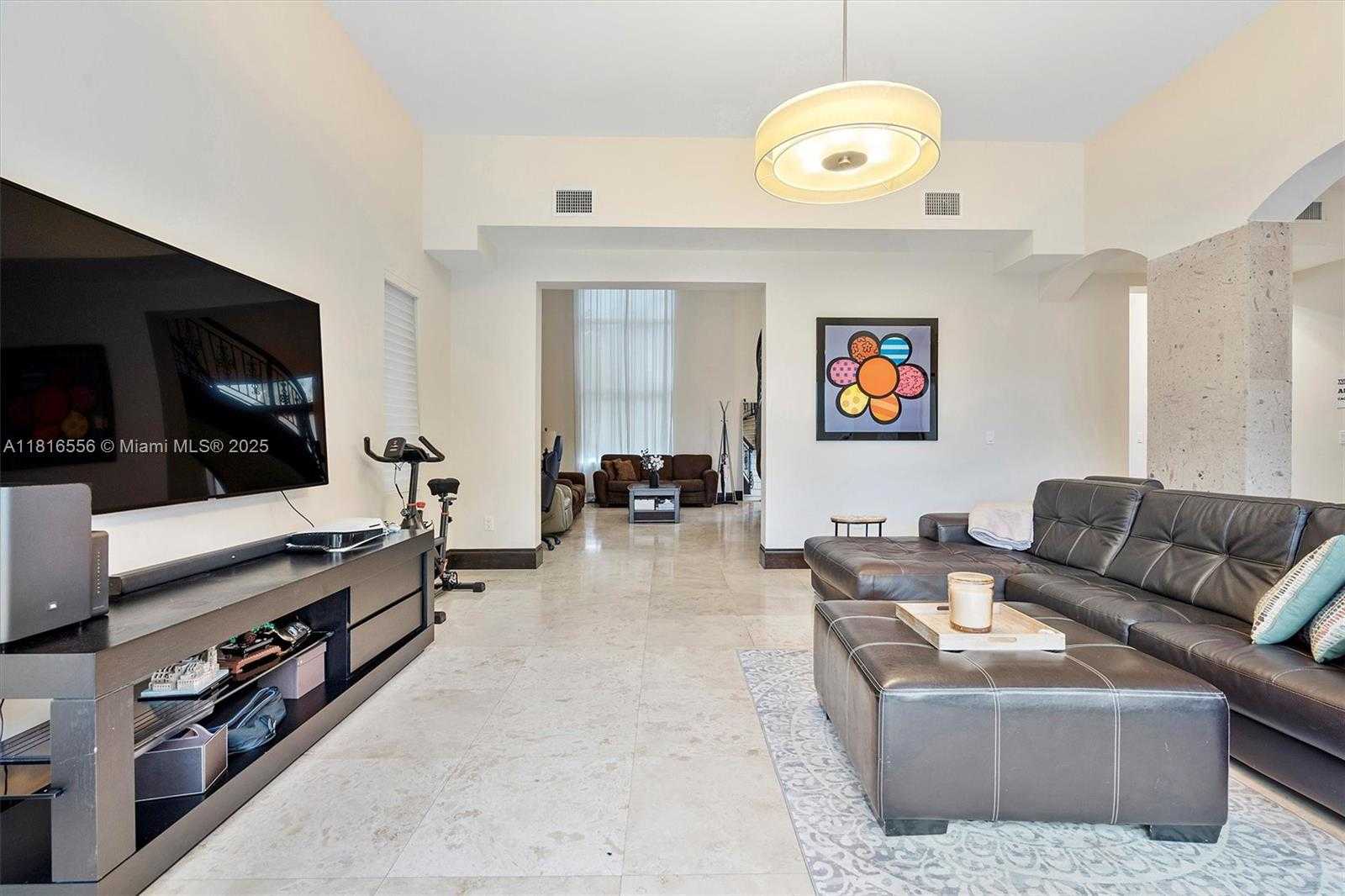 Small Image of 18825 NORTH BAY RD, Sunny Isles Beach Number 22