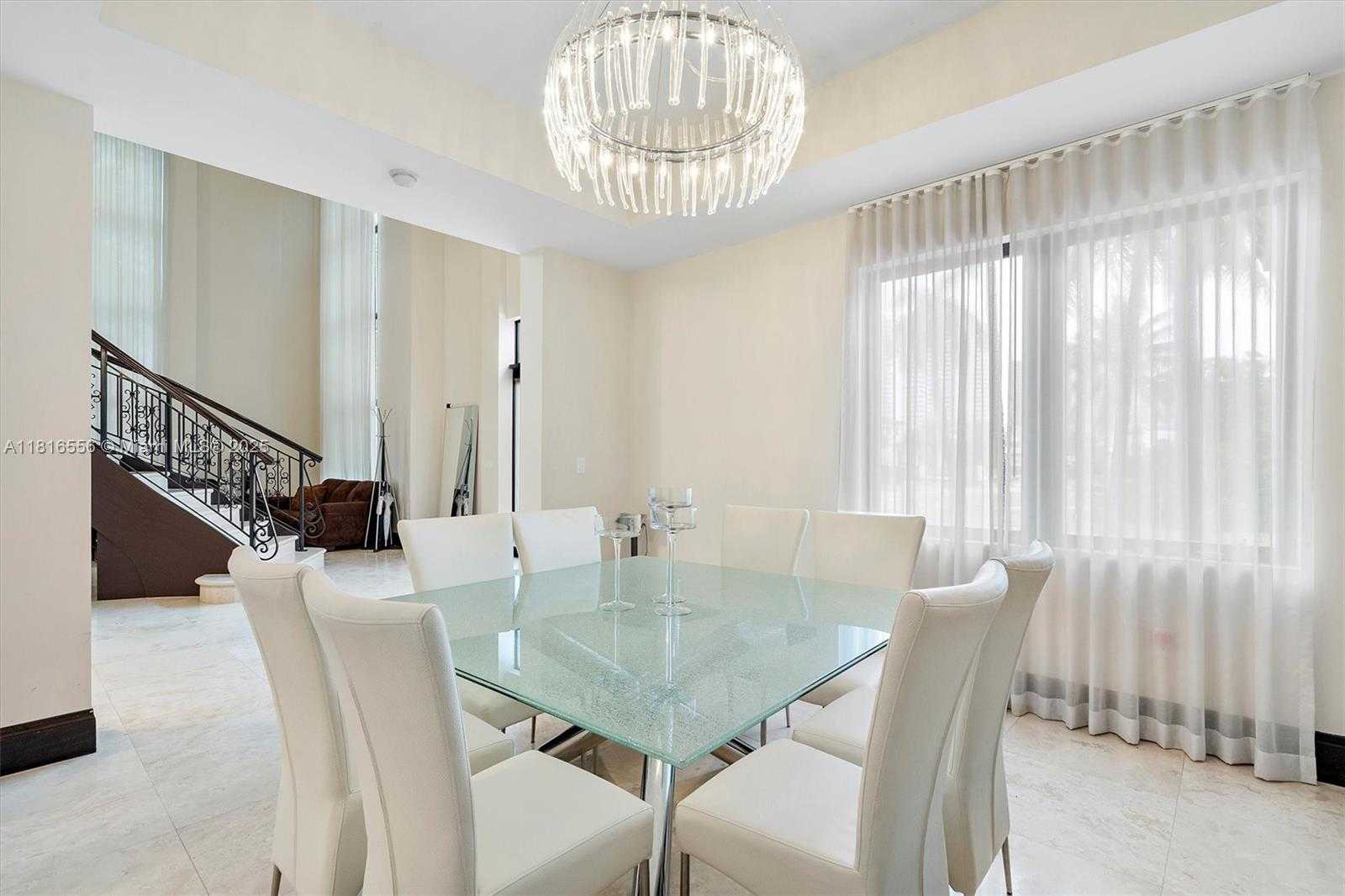 Small Image of 18825 NORTH BAY RD, Sunny Isles Beach Number 25