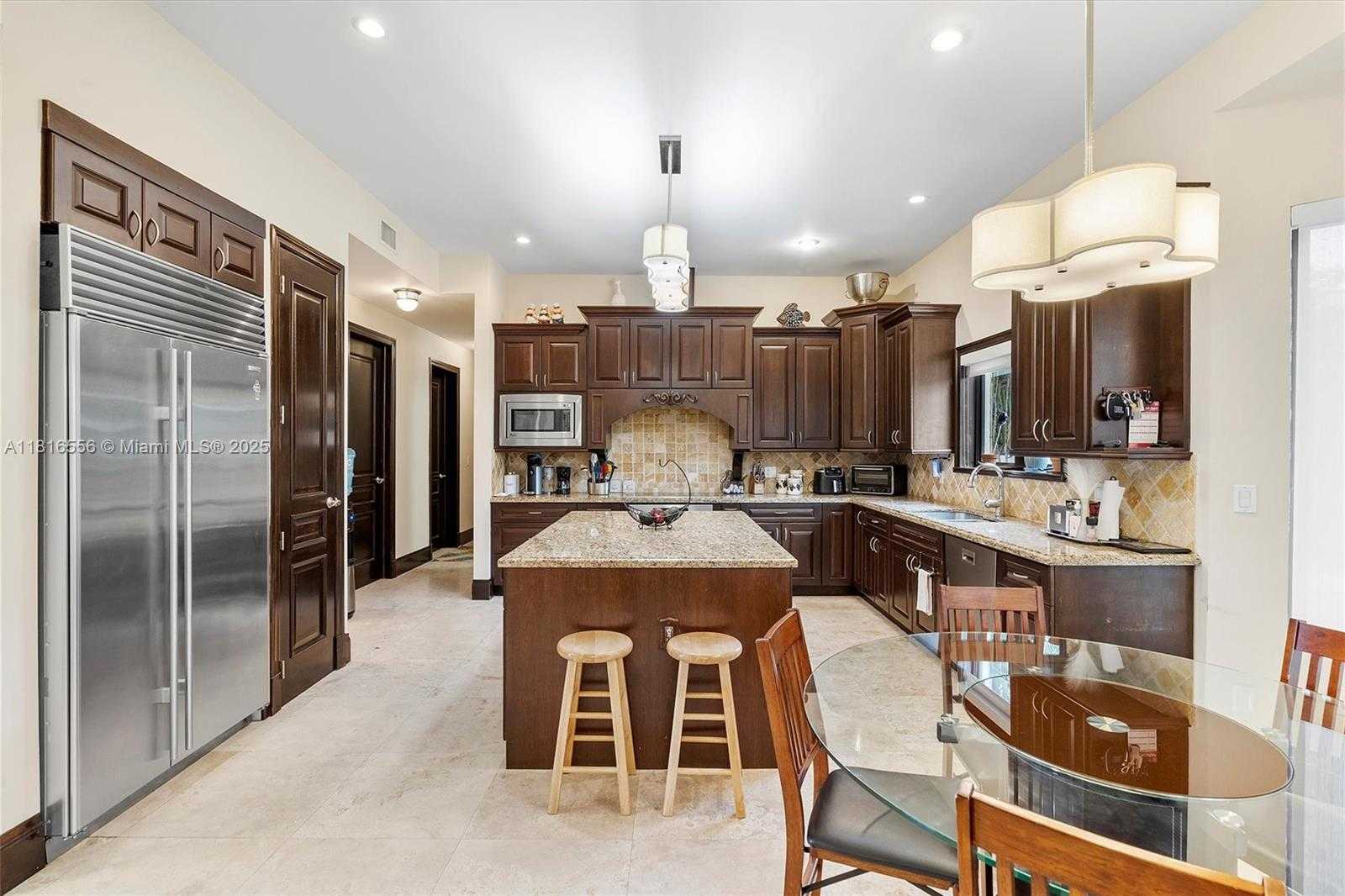 Small Image of 18825 NORTH BAY RD, Sunny Isles Beach Number 27