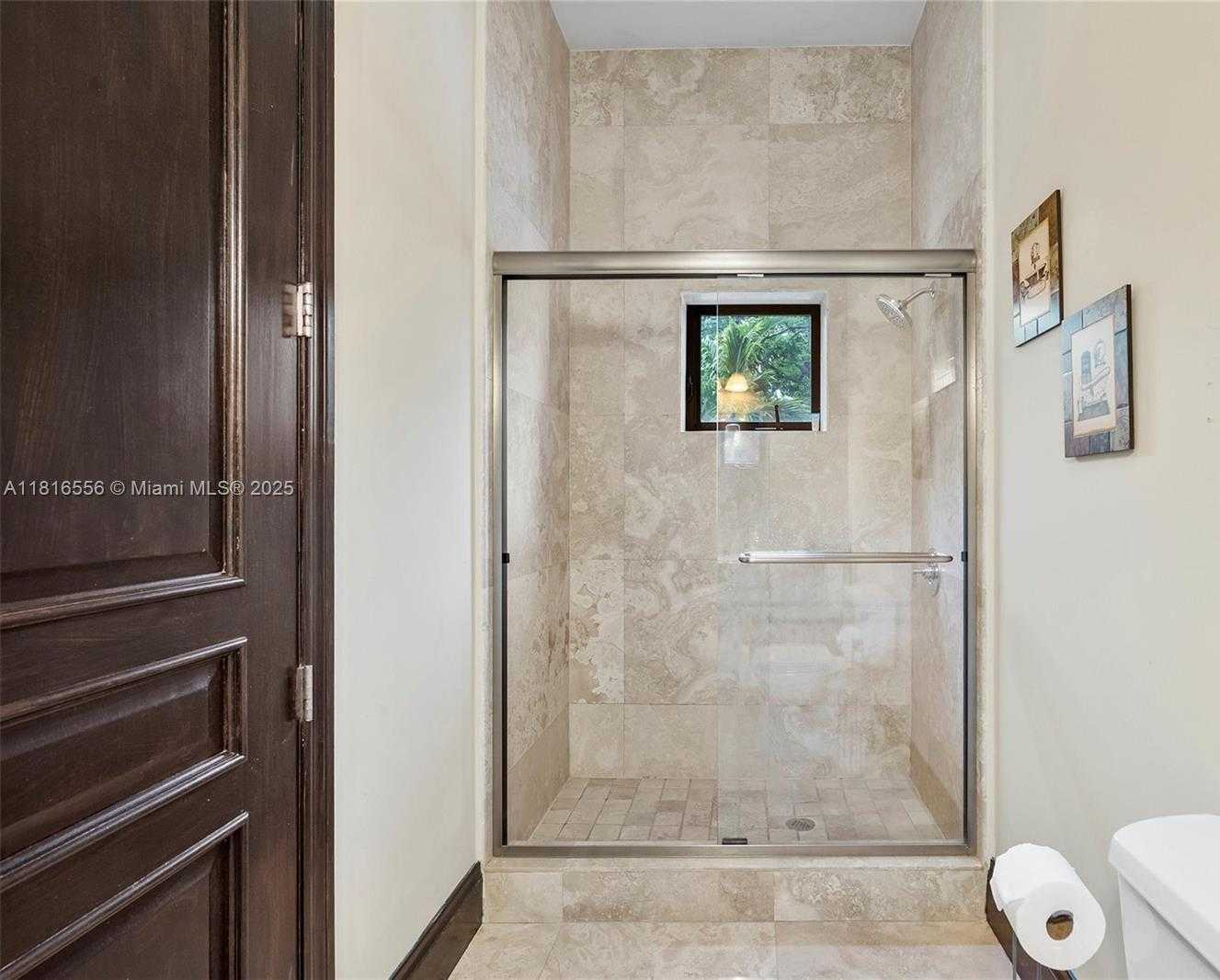 Small Image of 18825 NORTH BAY RD, Sunny Isles Beach Number 37