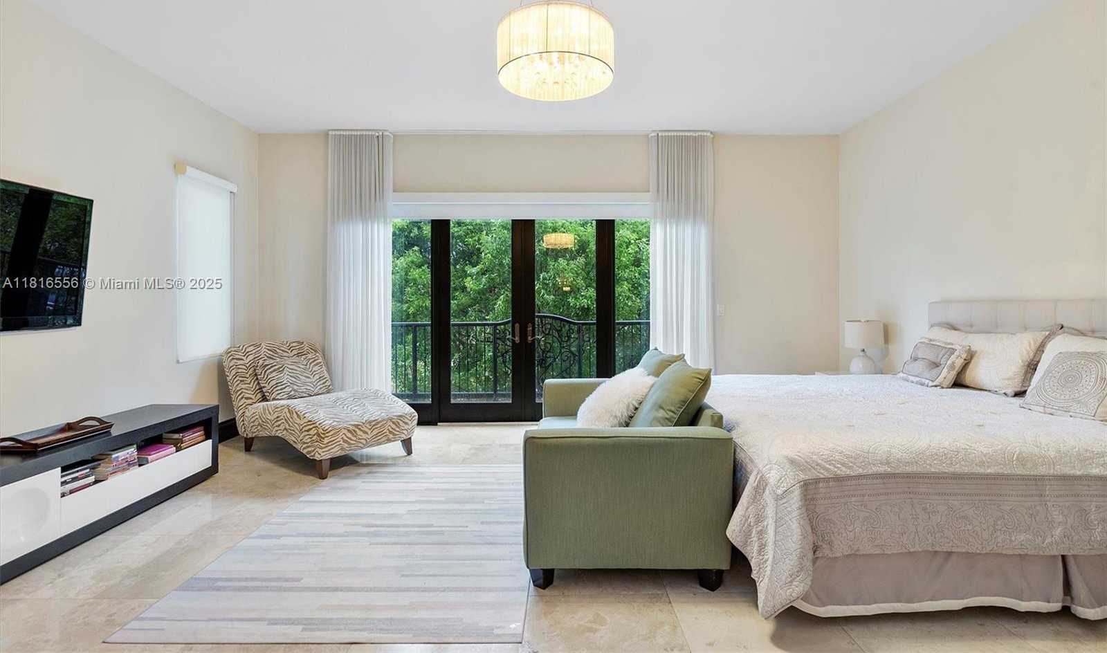 Small Image of 18825 NORTH BAY RD, Sunny Isles Beach Number 39