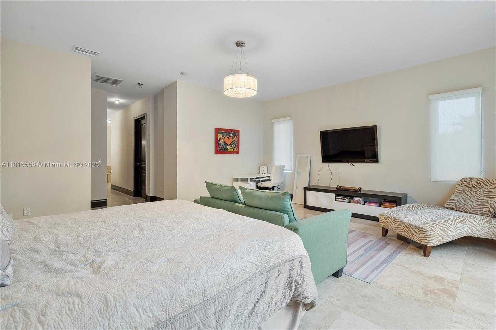 Small Image of 18825 NORTH BAY RD, Sunny Isles Beach Number 40