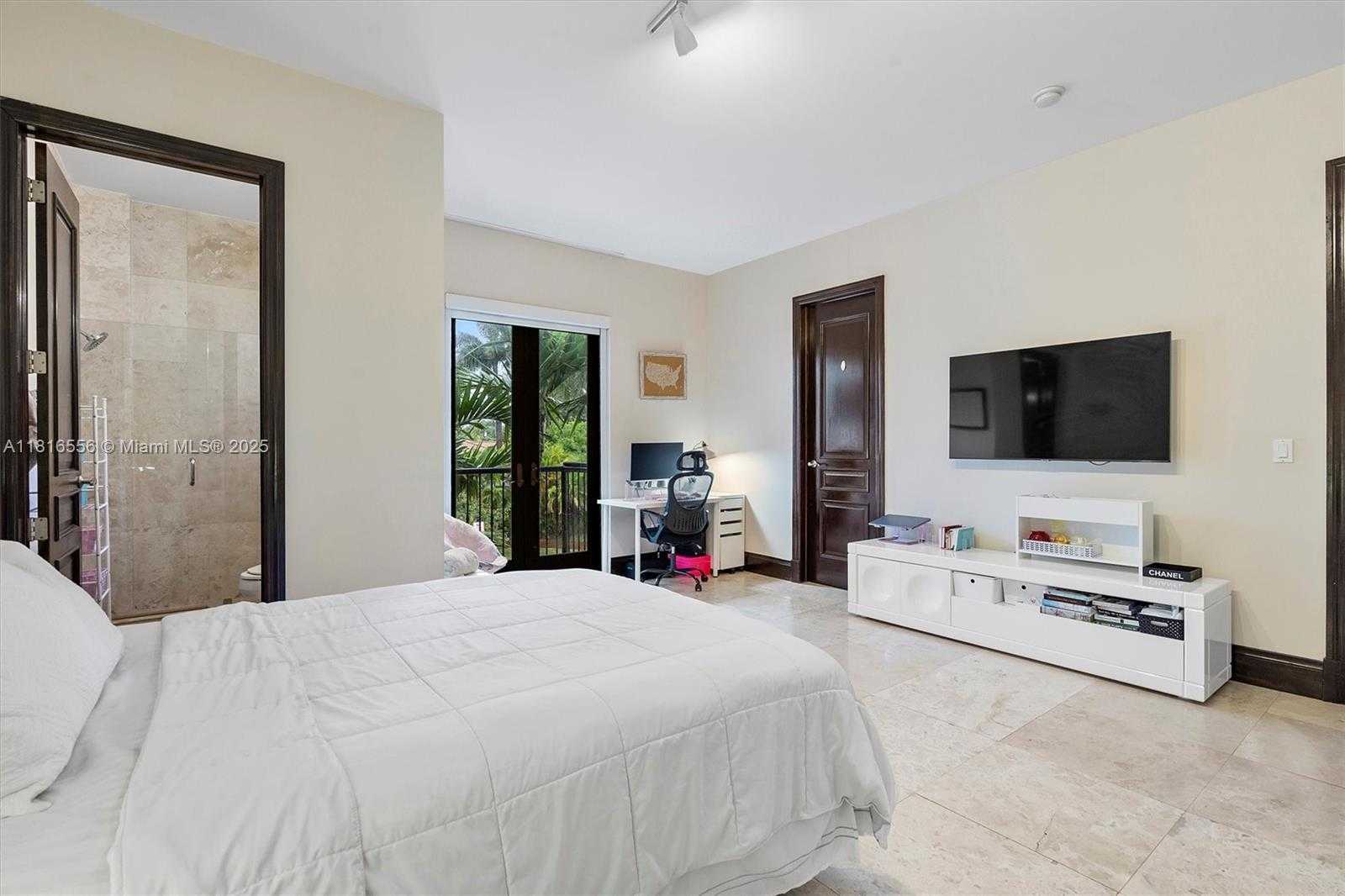 Small Image of 18825 NORTH BAY RD, Sunny Isles Beach Number 51