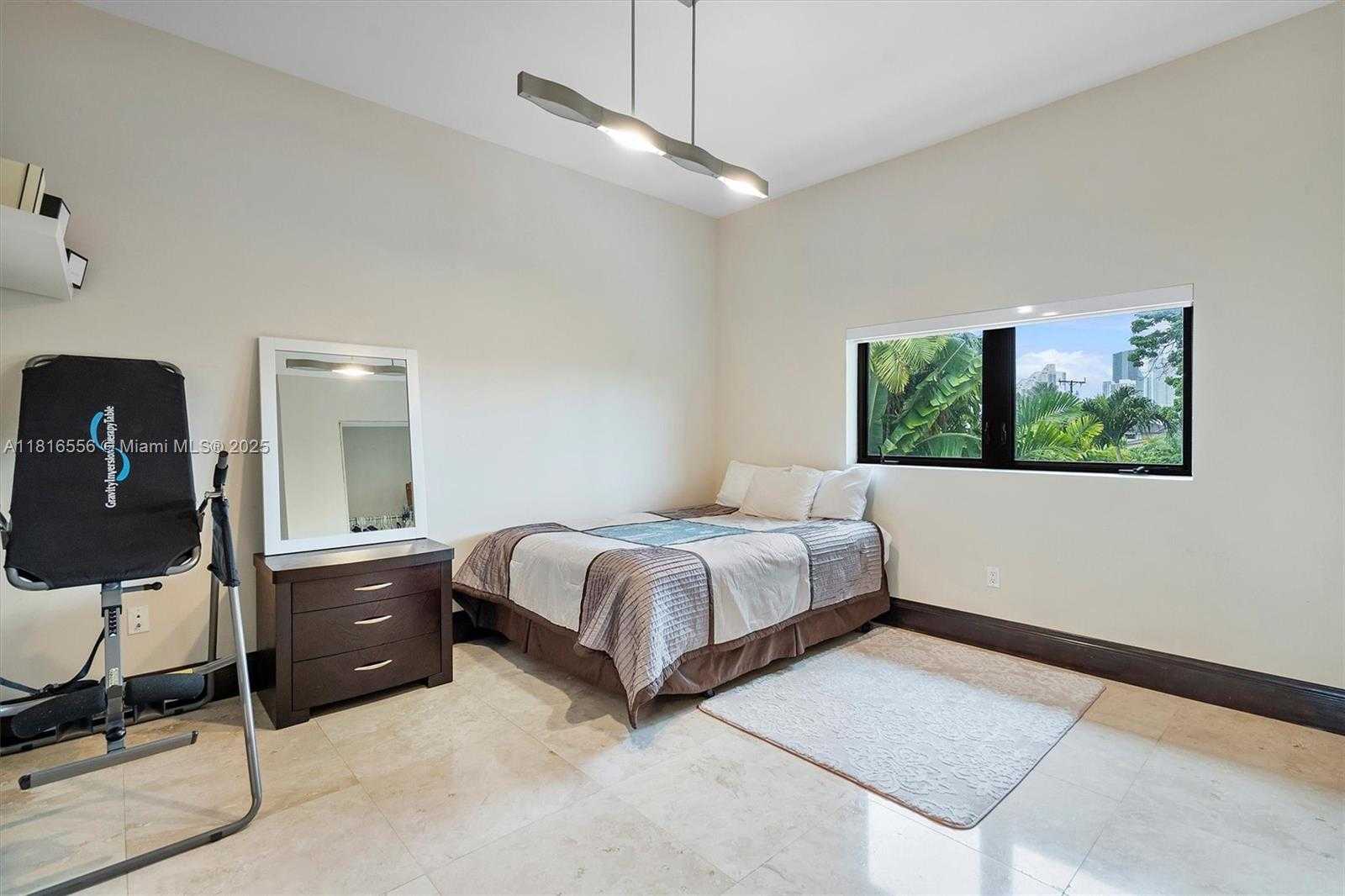 Small Image of 18825 NORTH BAY RD, Sunny Isles Beach Number 54