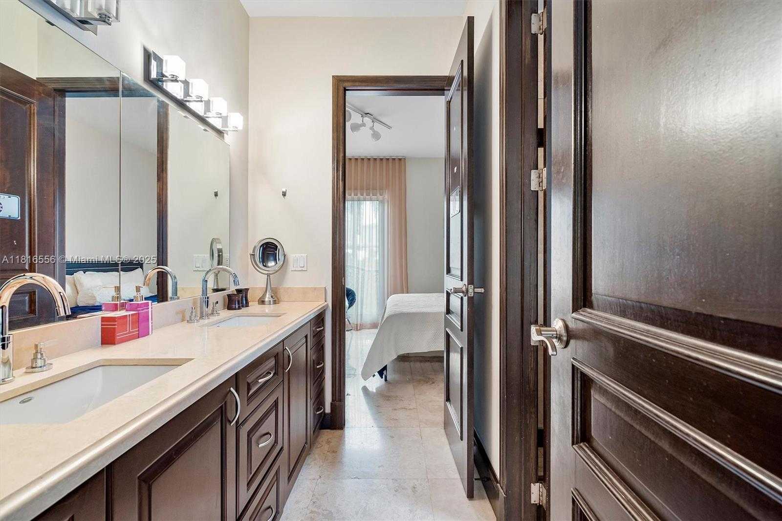 Small Image of 18825 NORTH BAY RD, Sunny Isles Beach Number 55