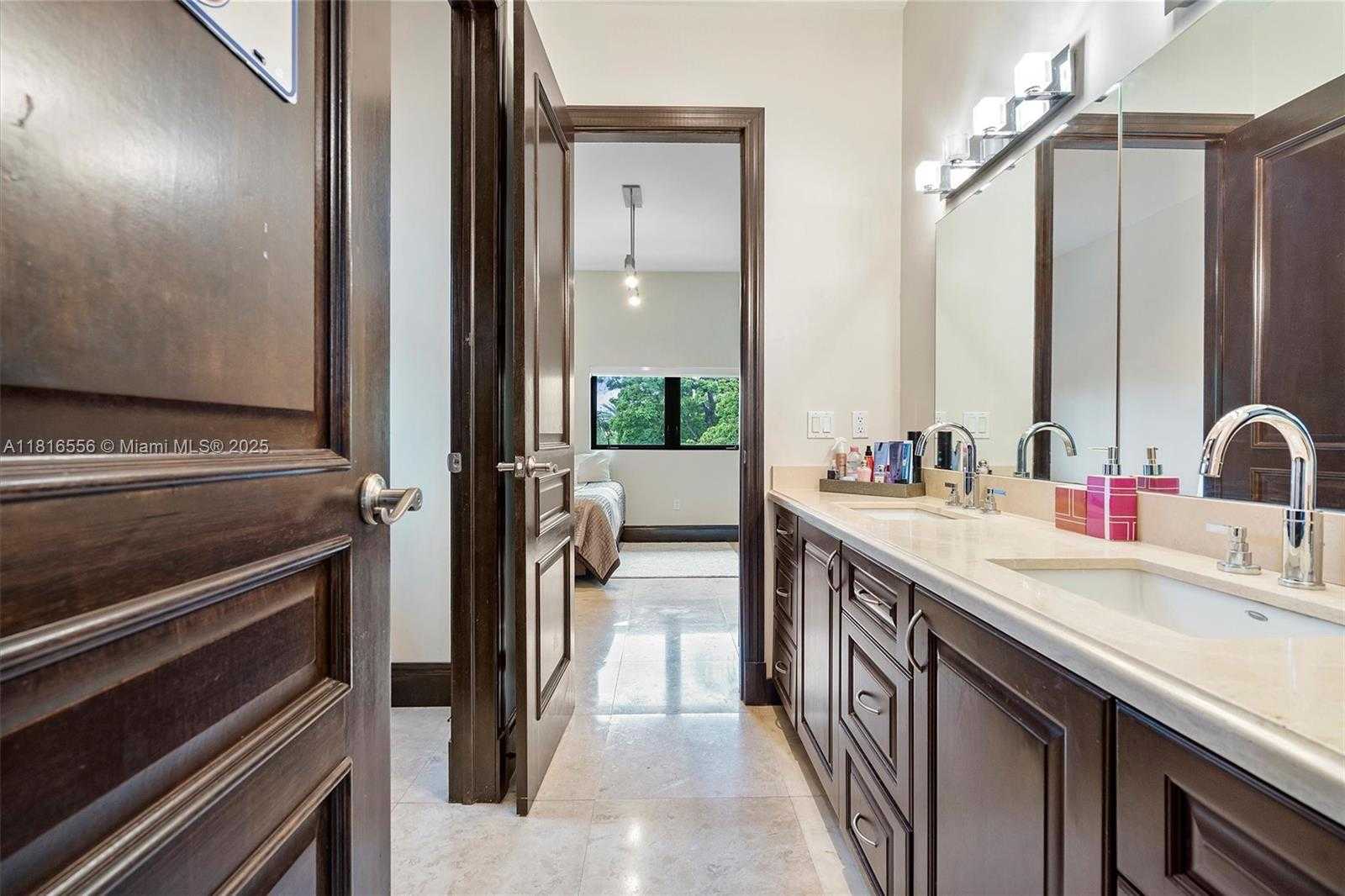 Small Image of 18825 NORTH BAY RD, Sunny Isles Beach Number 59