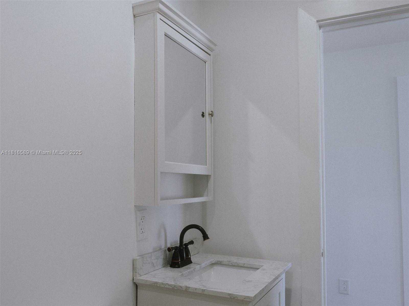 Small Image of 3613 SOUTH WEST 12TH PL, Fort Lauderdale Number 17