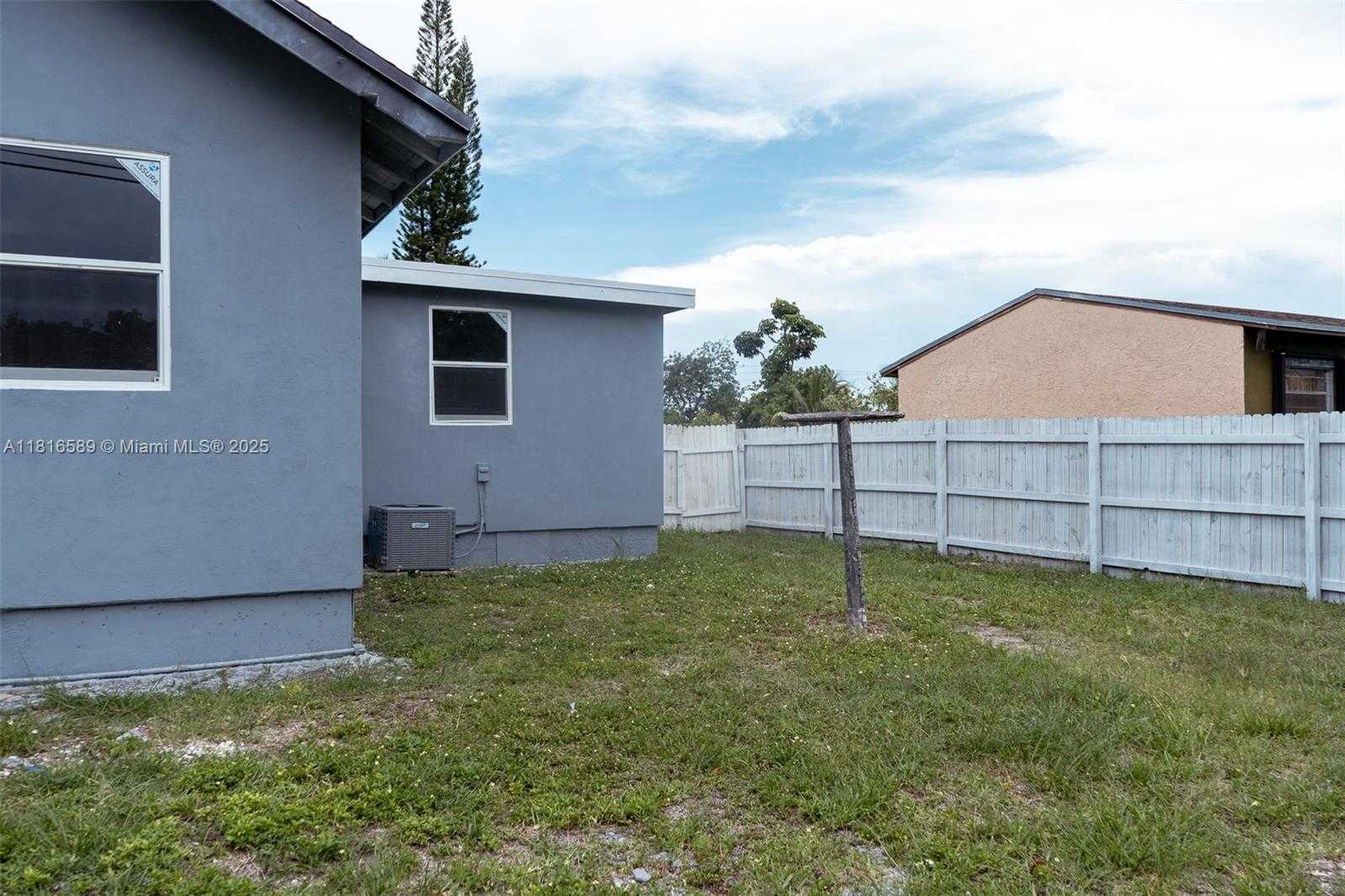 Small Image of 3613 SOUTH WEST 12TH PL, Fort Lauderdale Number 26